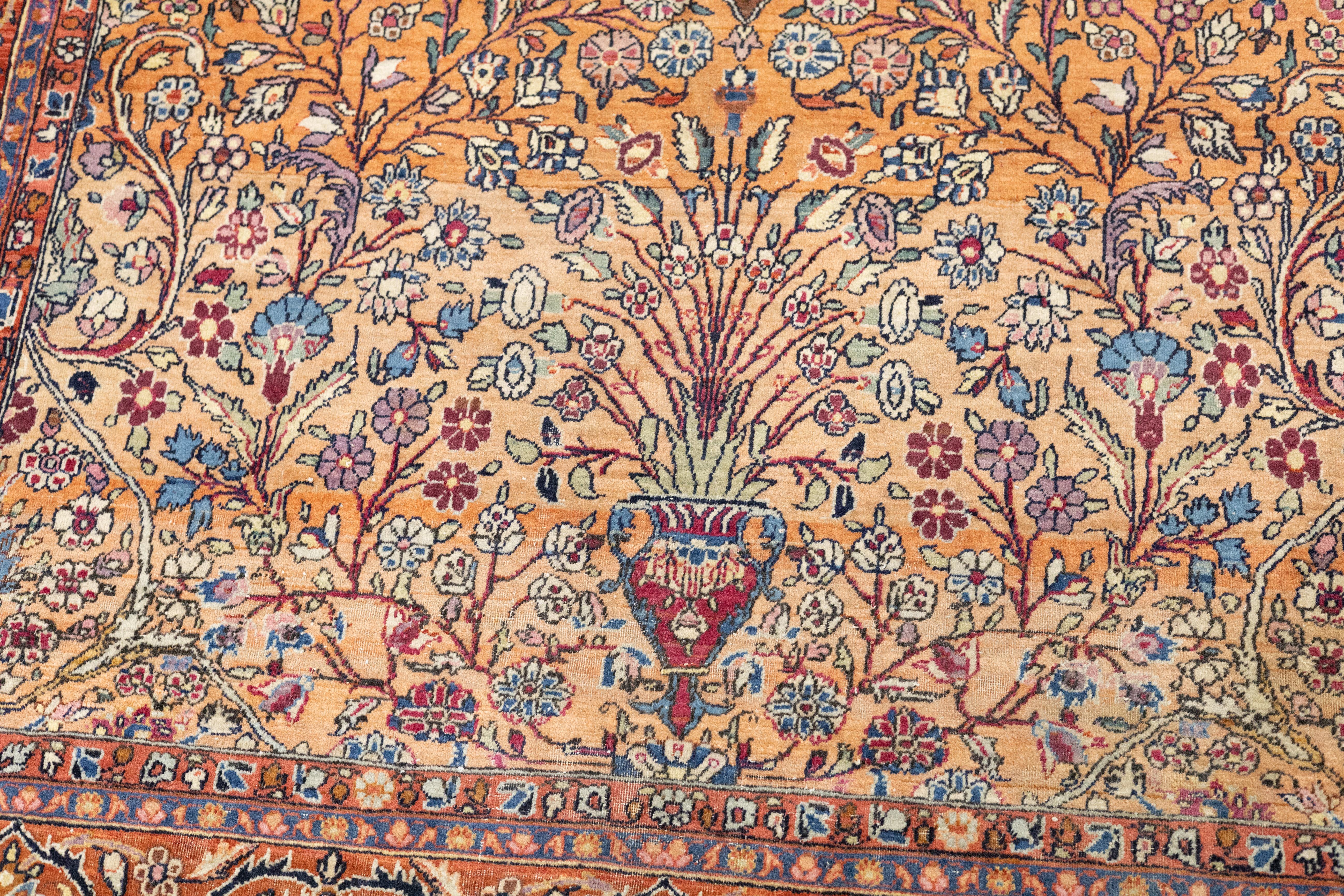 Antiker persischer Kashan-Teppich 4'6'' x 6'9'' im Zustand „Gut“ im Angebot in New York, NY