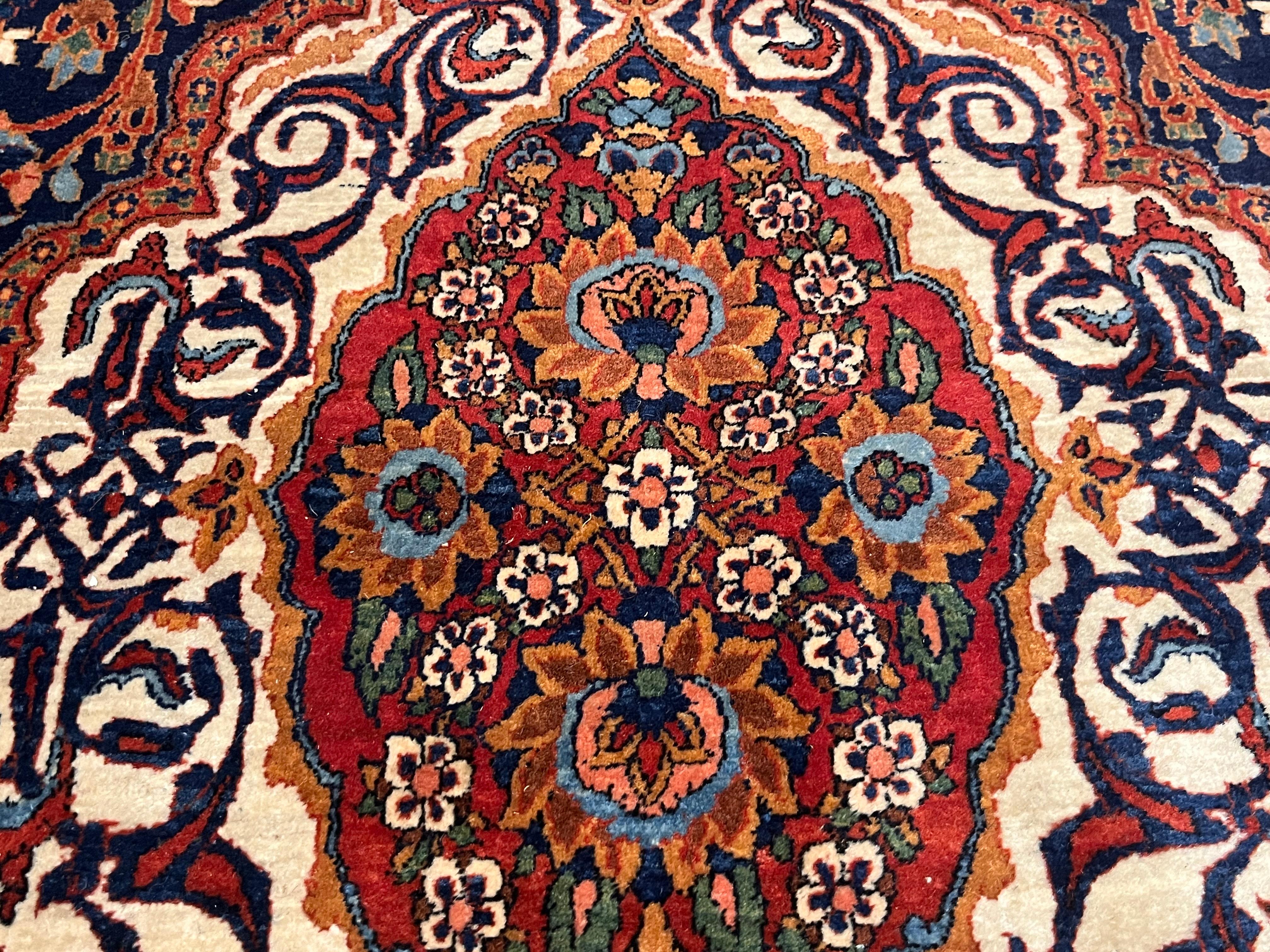 Antiker persischer Kashan Teppich 5'0