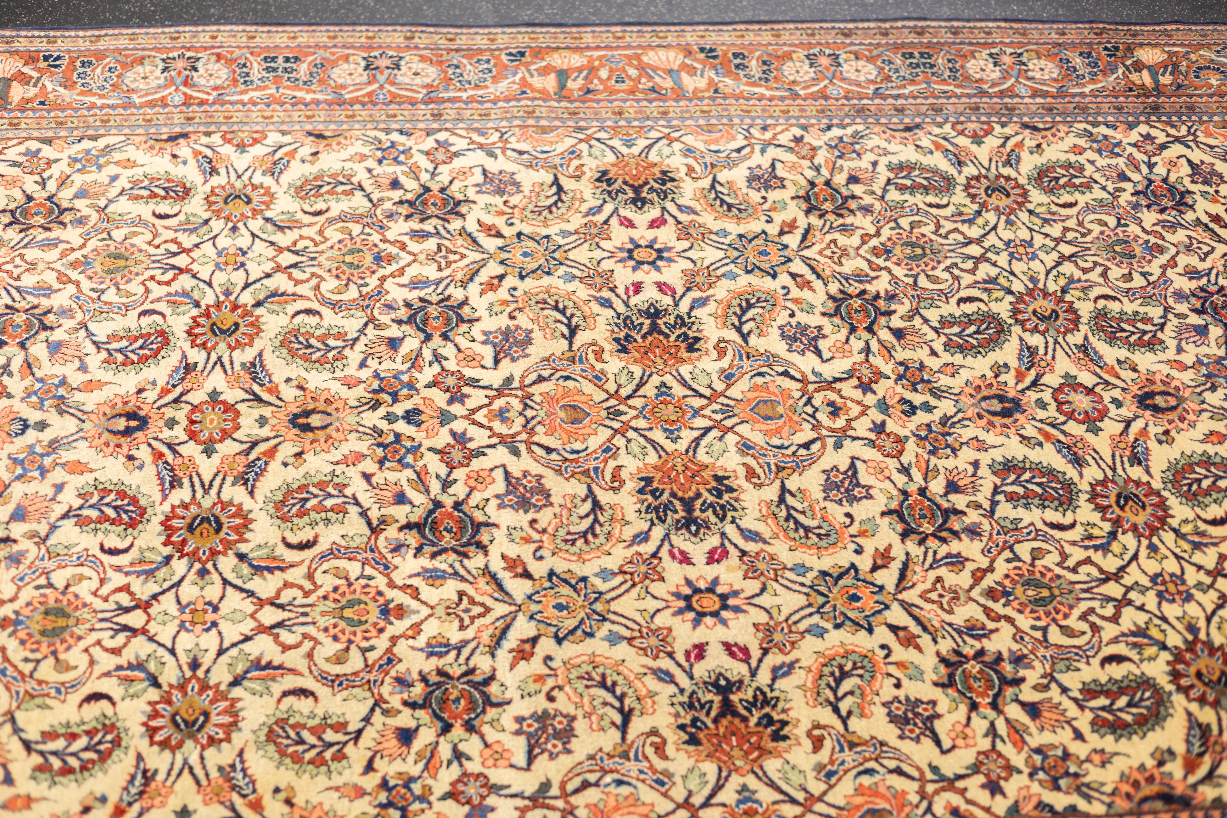Antiker persischer Kashan-Teppich 6'9