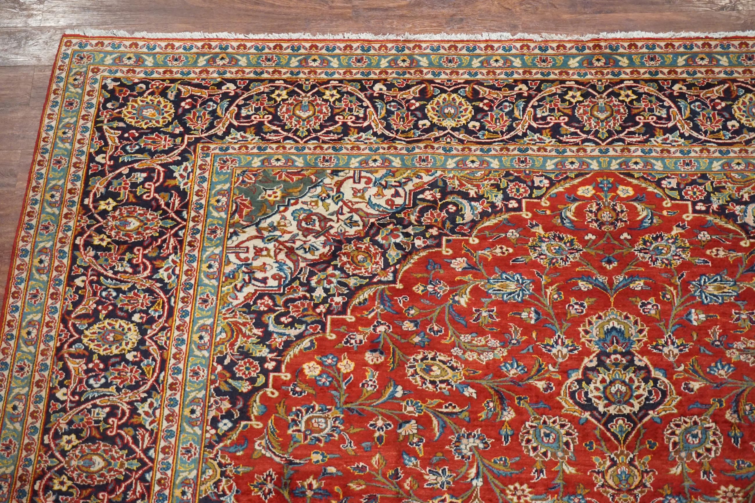 Antiker persischer Kashan-Teppich, um 1940 (Handgeknüpft) im Angebot