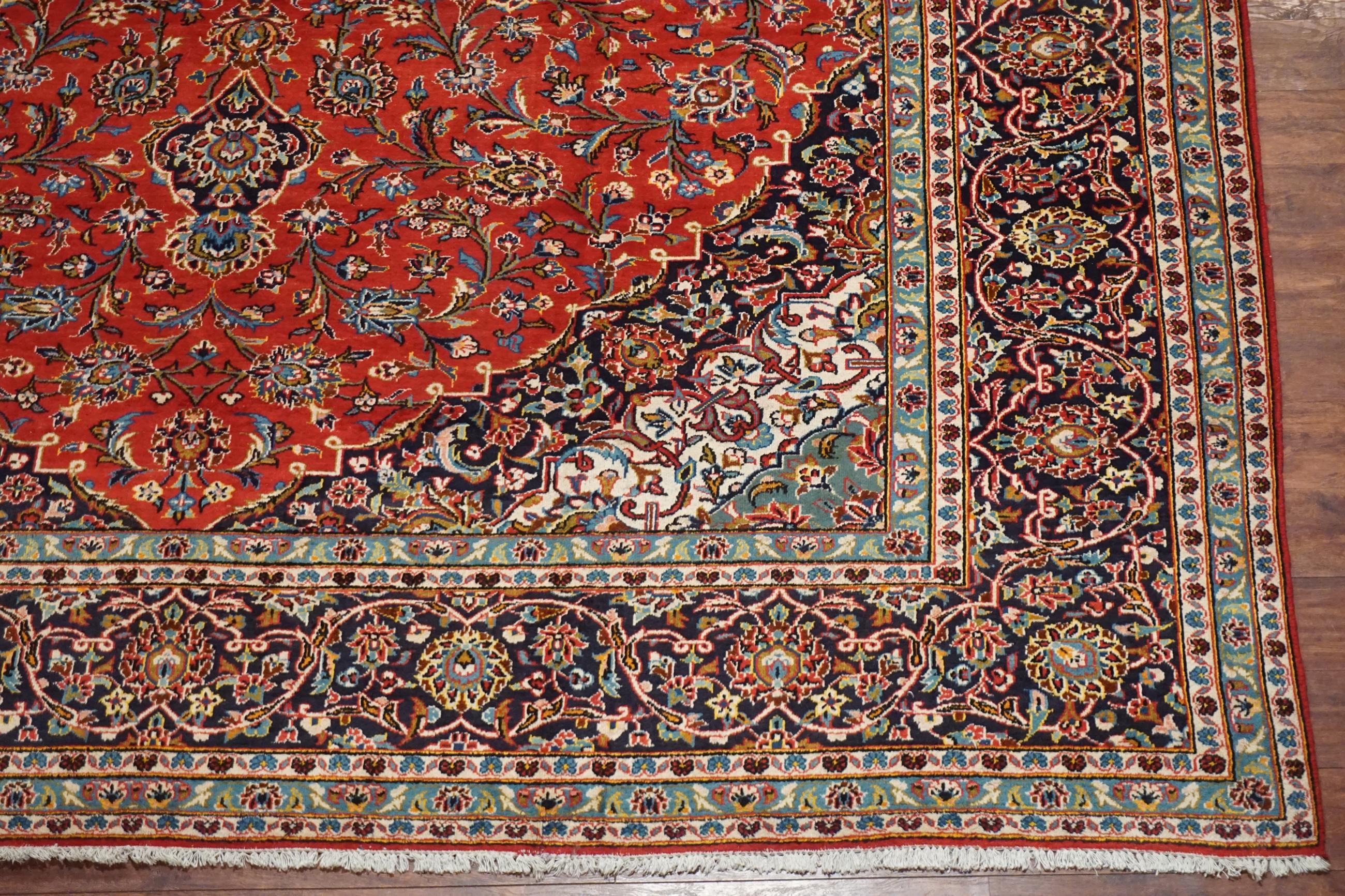Wool Antique Persian Kashan Rug, circa 1940 For Sale