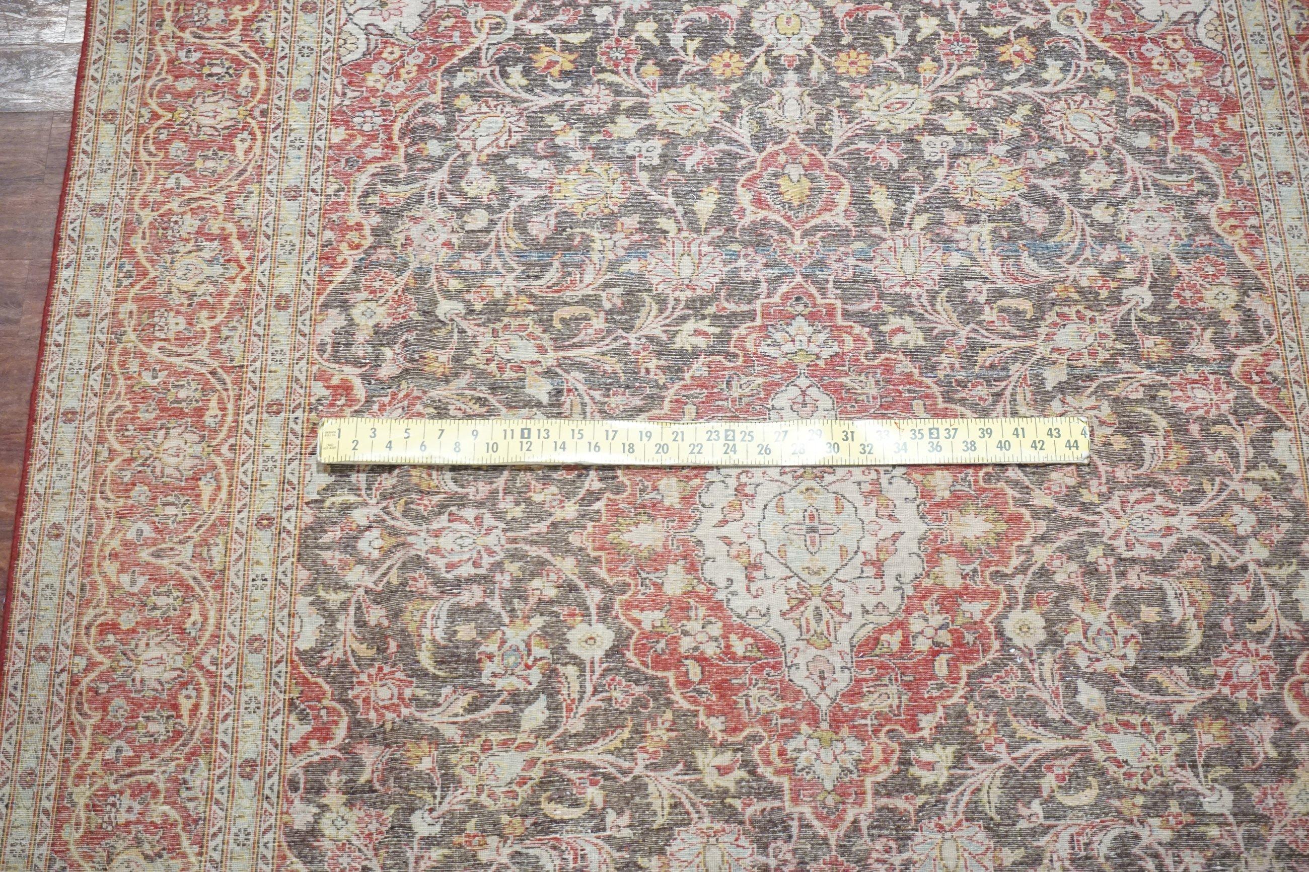 Antique Persian Kashan Rug, circa 1940 For Sale 1