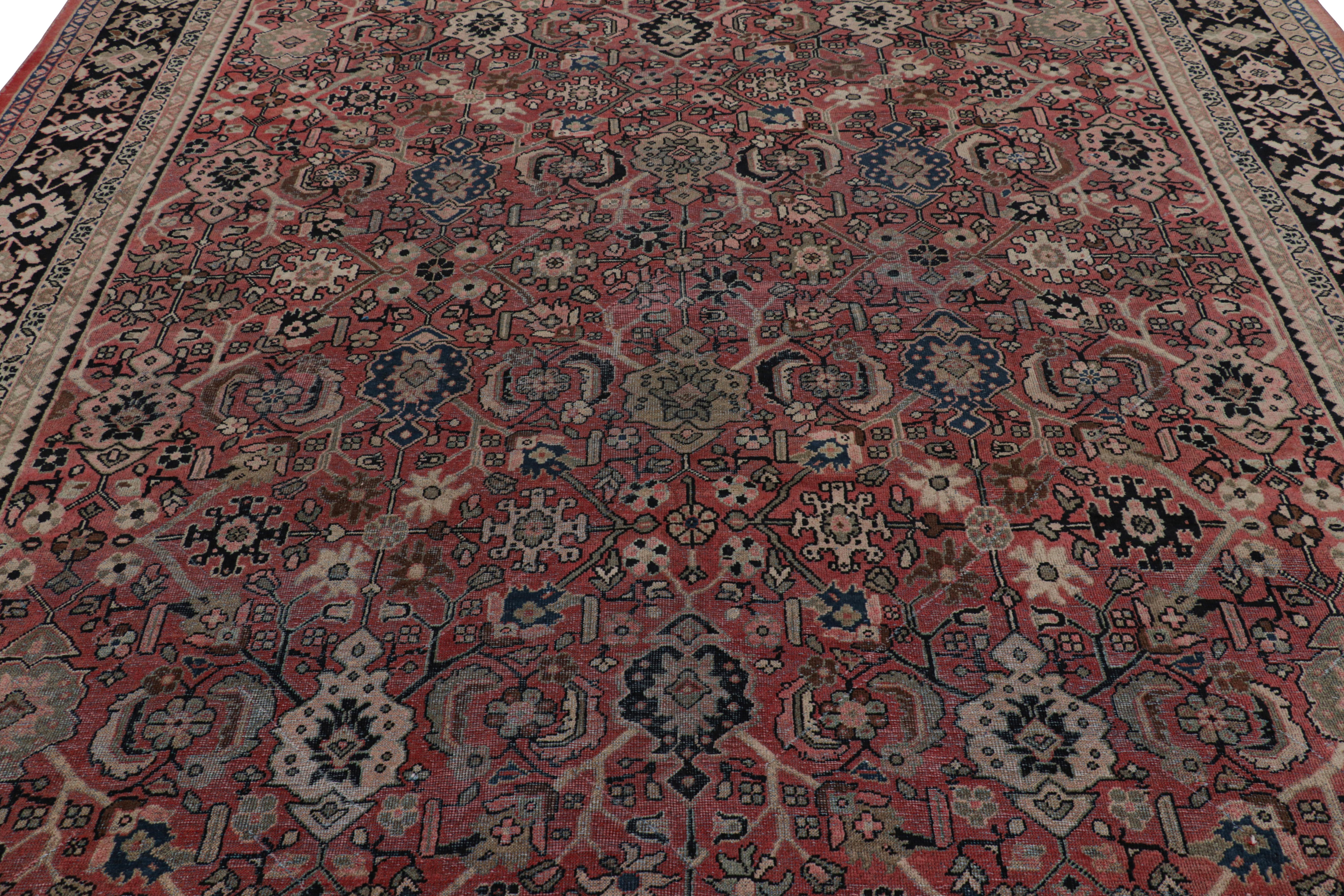 Dieser 9x12 große antike Perserteppich aus Kashan, handgeknüpft in Wolle um 1910-1920, ist eine seltene und besonders aufregende neue Kuration der Rug & Kilim Collection.

Über das Design: 

Kenner werden diesen ganz besonderen antiken Teppich zu