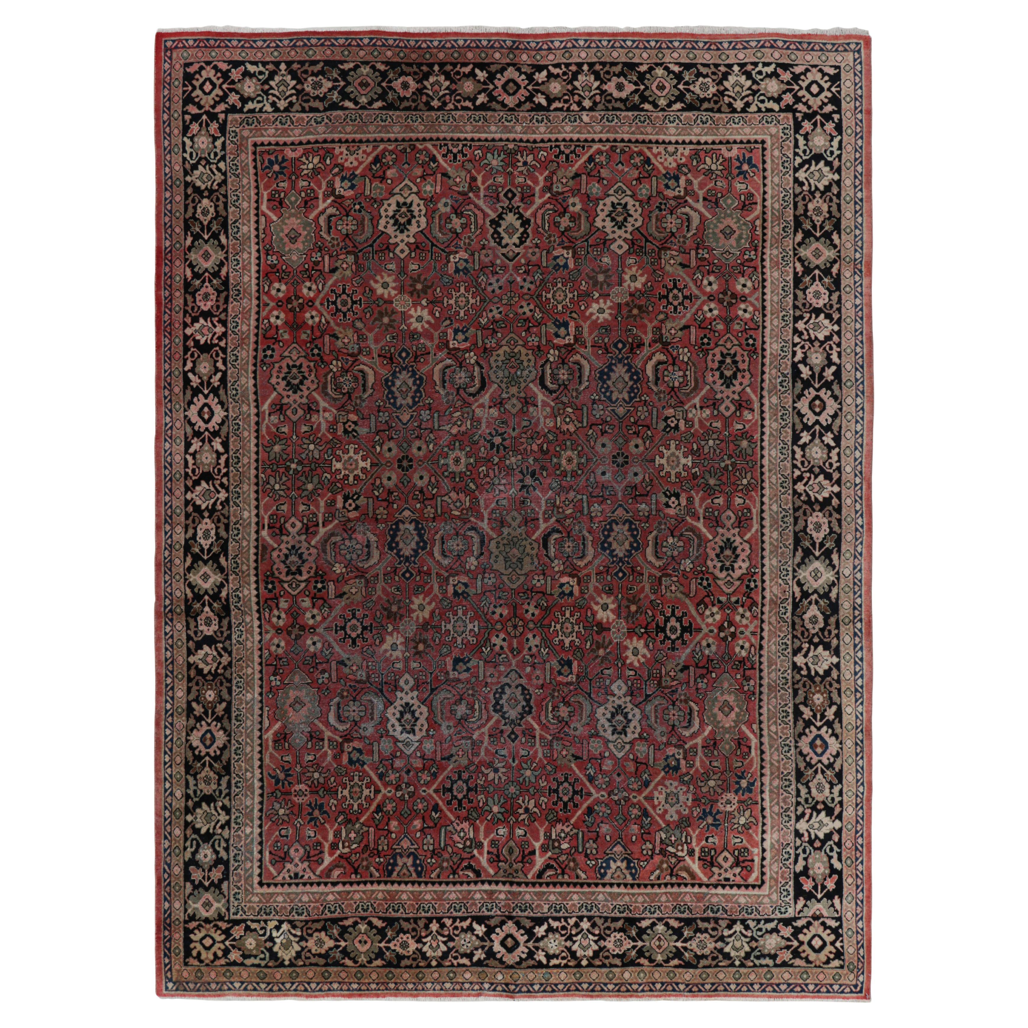 Antigua alfombra persa kashan en burdeos con motivos florales, de Rug & Kilim