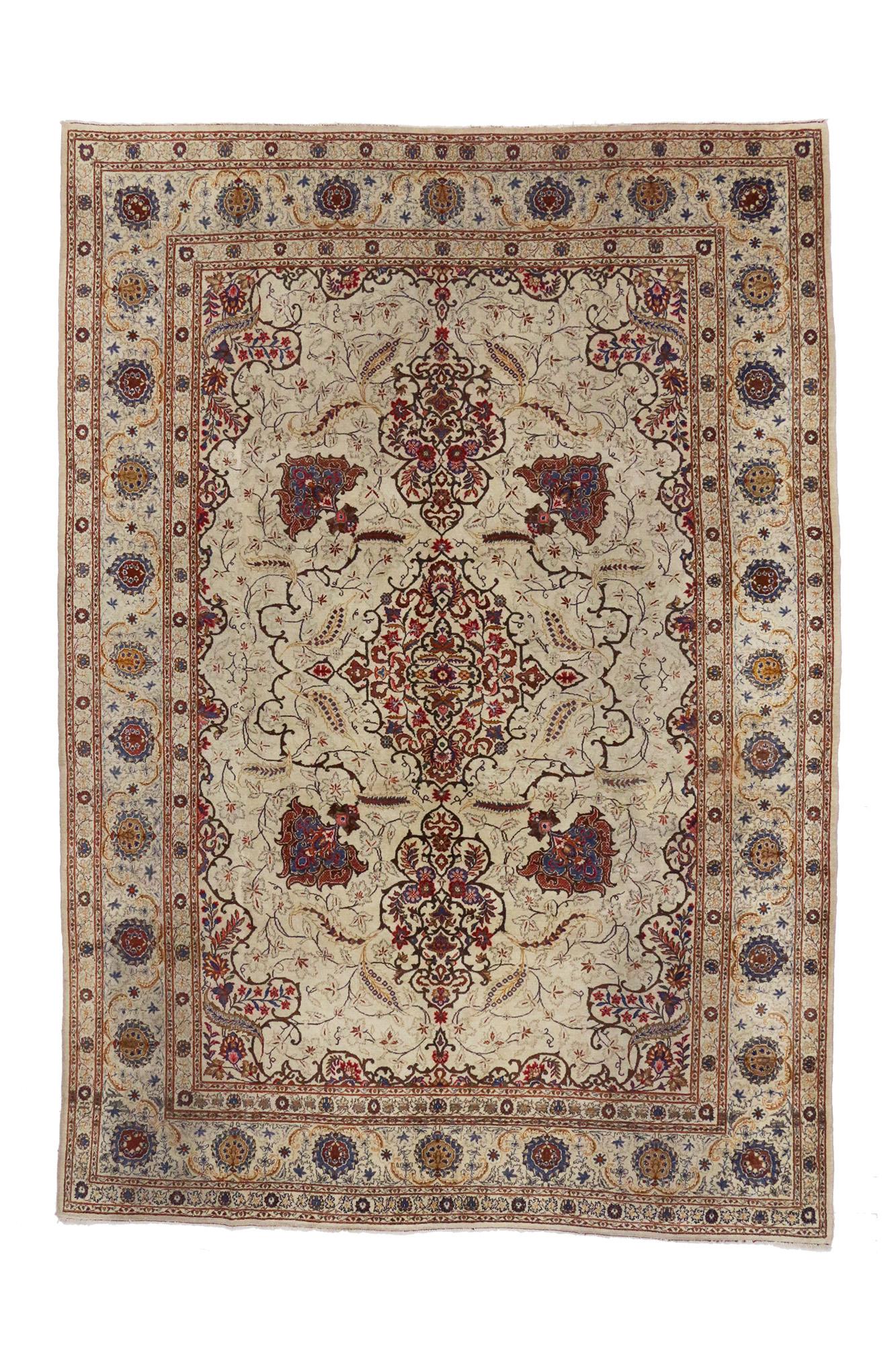 Antiker persischer Kashan Teppich, zeitlose Eleganz trifft auf stattliche Dekadenz (Wolle) im Angebot