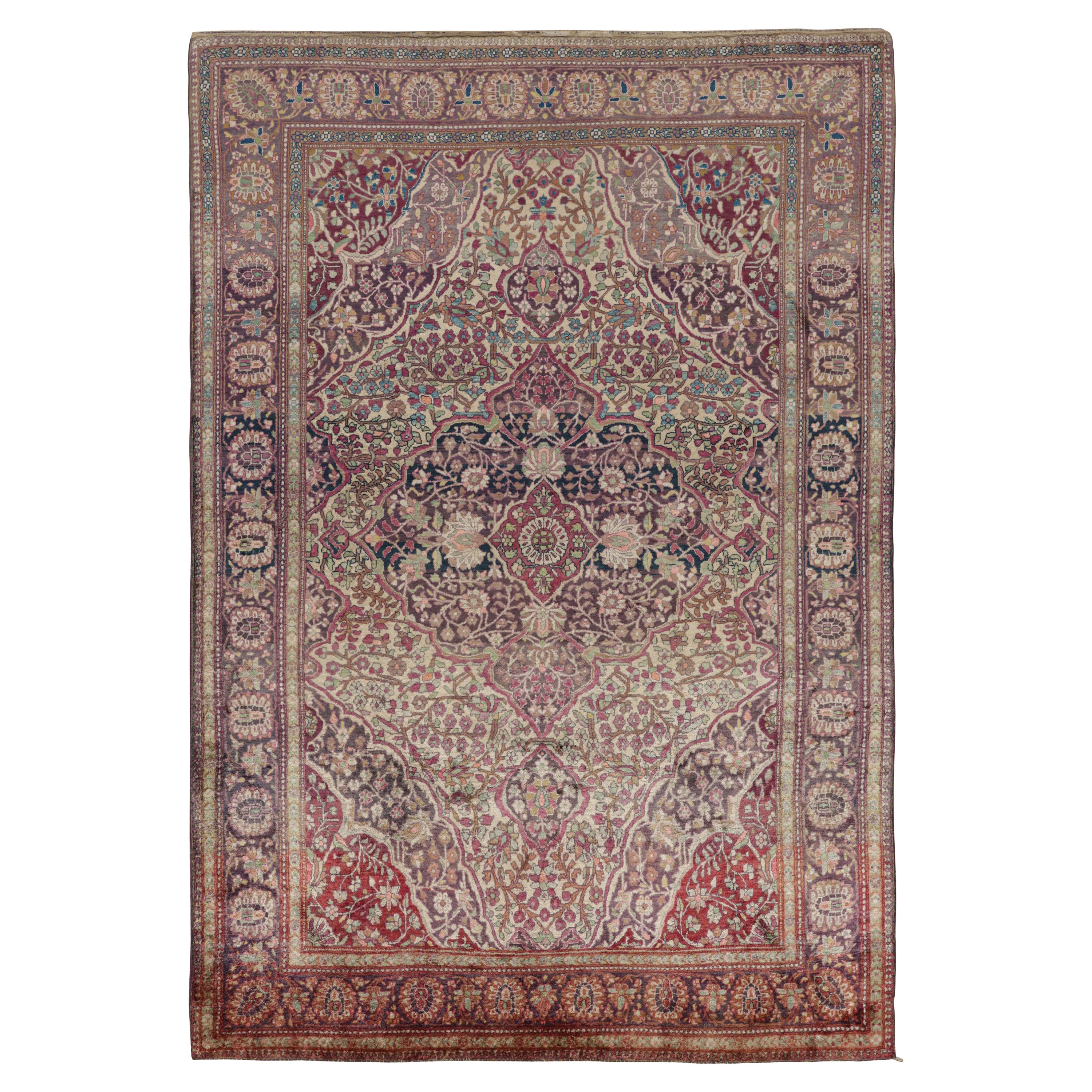 Tapis persan Kashan ancien avec médaillons et motifs floraux, de Rug & Kilim