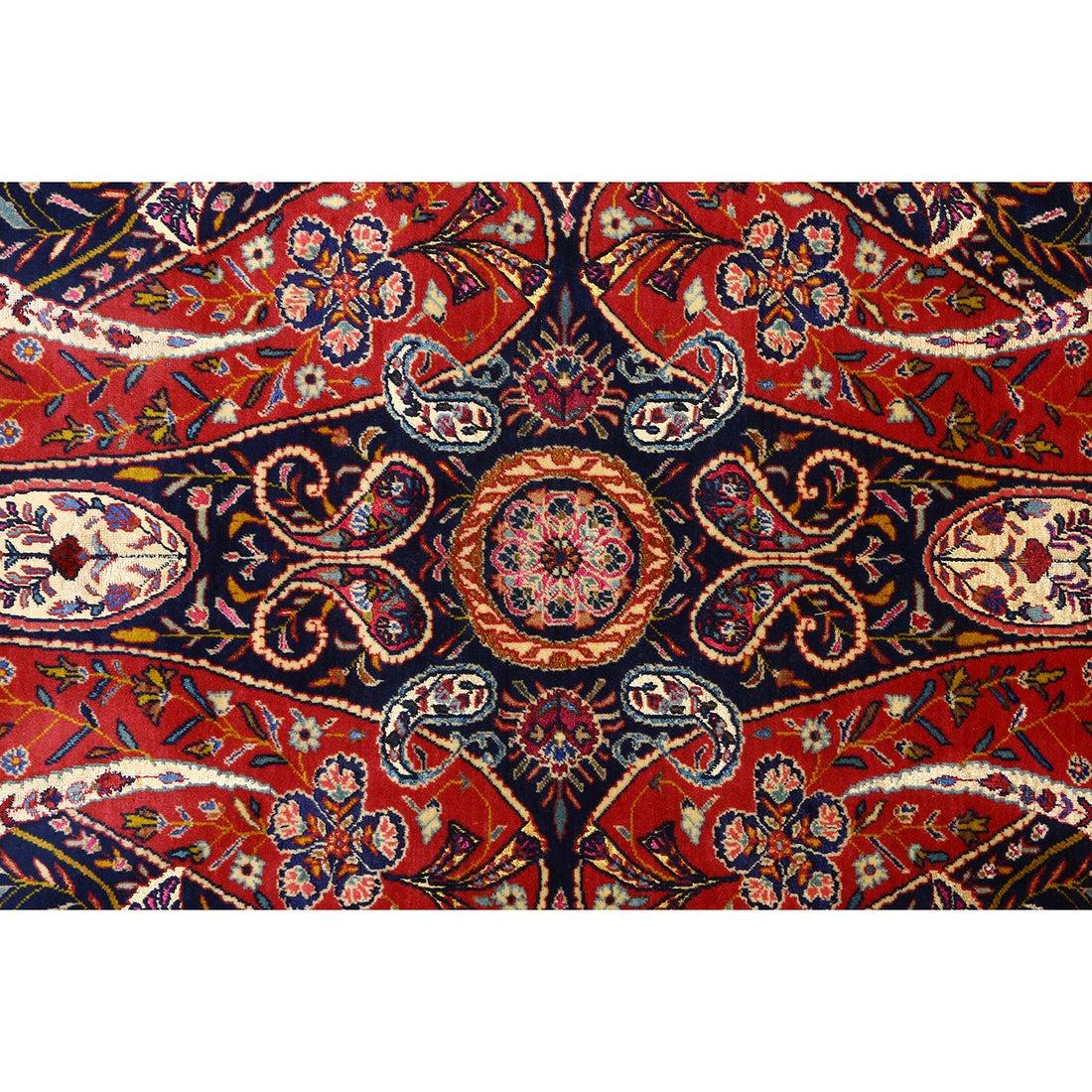 Tappeto antico Kashan Tafazoli in seta, lana e cotone 6'9x4'4
 
 Key Detail:
 Pile:Lana e seta
 Fondazione:Cotone
 Origine: Coppia Kashan Tafazoli
 Design/One: Medaglione centrale
 Età approssimativa: 85 anni
 Qualità (KPI): 350
 Condizioni: Molto