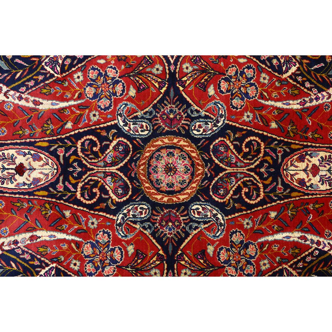Antigua Alfombra Kashan Tafazoli de Seda, Lana y Algodón 6'9x4'4
 
 Key Detail:
 Pelo:Lana y seda
 Base:Algodón
 Origen: Pareja Kashan Tafazoli
 Diseño: Medallón central
 Edad aproximada: 85 años
 Calidad (KPI): 325
 Estado: Muy bueno
 Dimensión:
