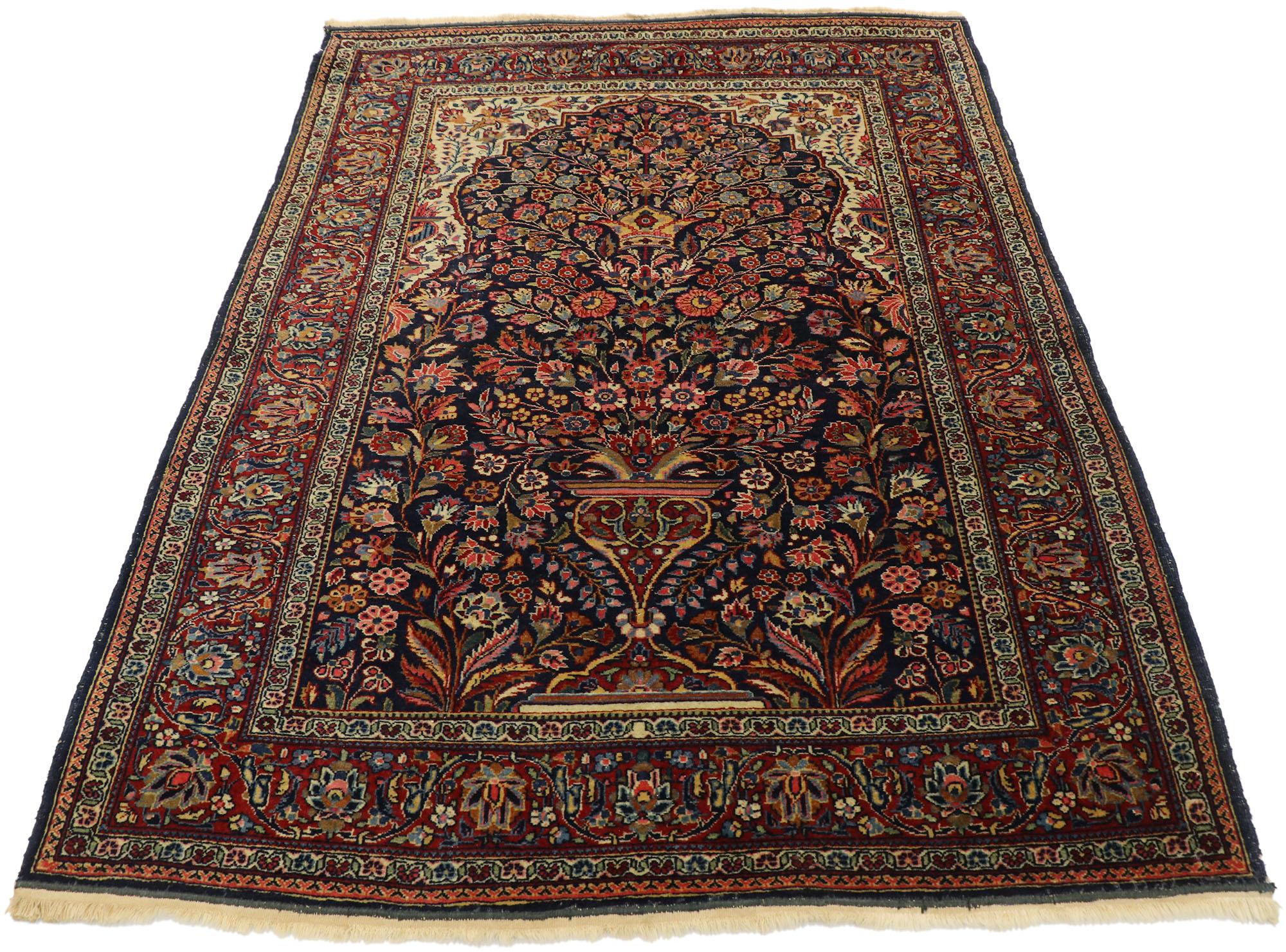 Antique Persian Kashan Vase Prayer Rug with Art Nouveau Style In Good Condition For Sale In Dallas, TX