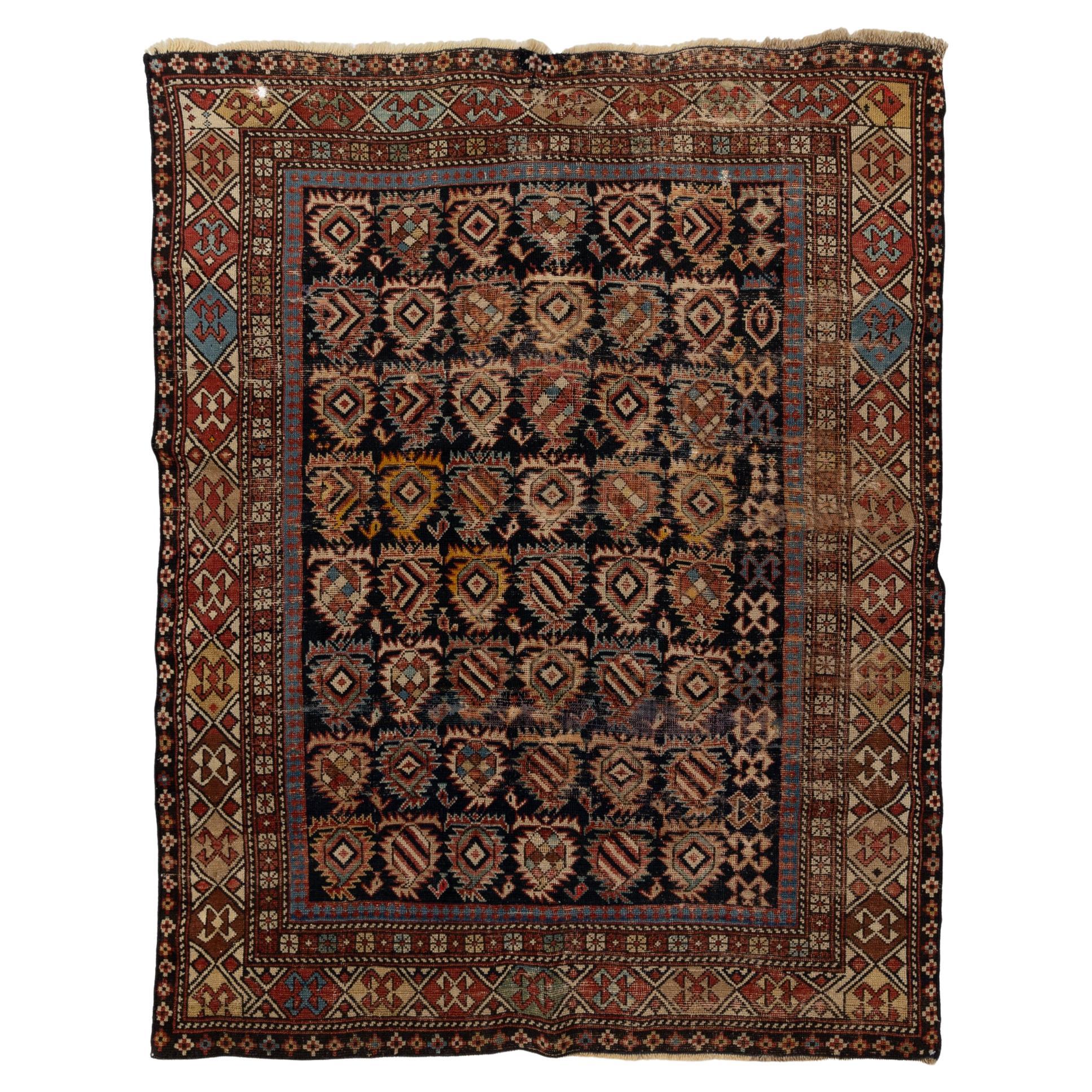 Antiker persischer Kazak-Teppich im Angebot