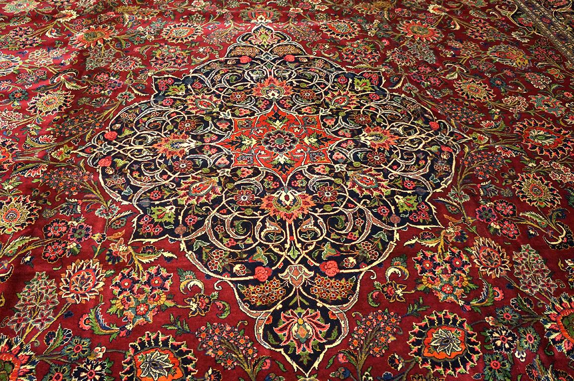 Antiker persischer Kazvin-Teppich, Größe: 13'11