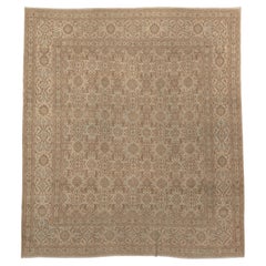 Antiker persischer Kazvin-Teppich in Kamel- und Taupe-Tönen, ca. 1920er Jahre
