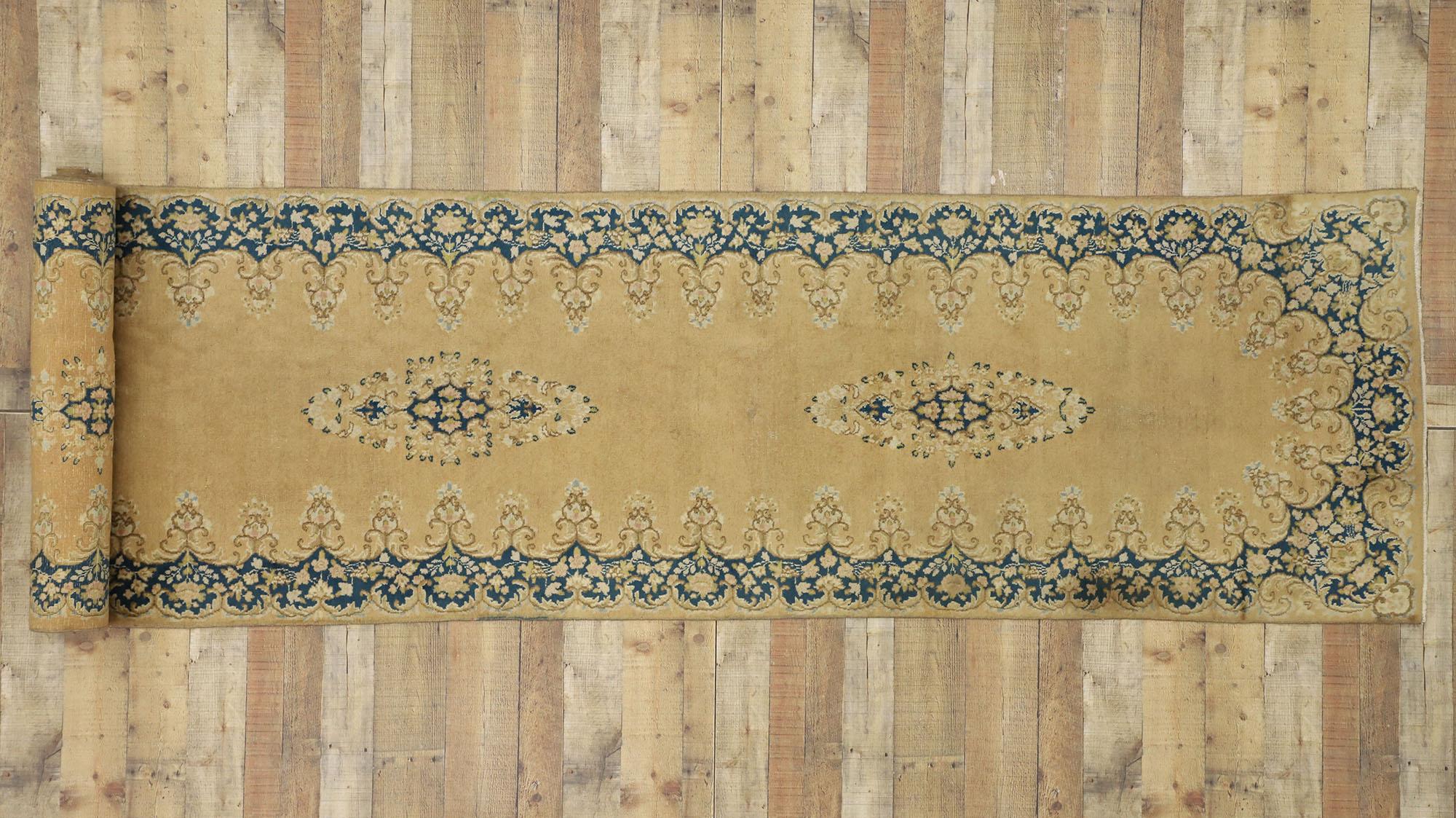 Antiker persischer Kerman-Teppich, 03'03 x 17'06 (Wolle) im Angebot