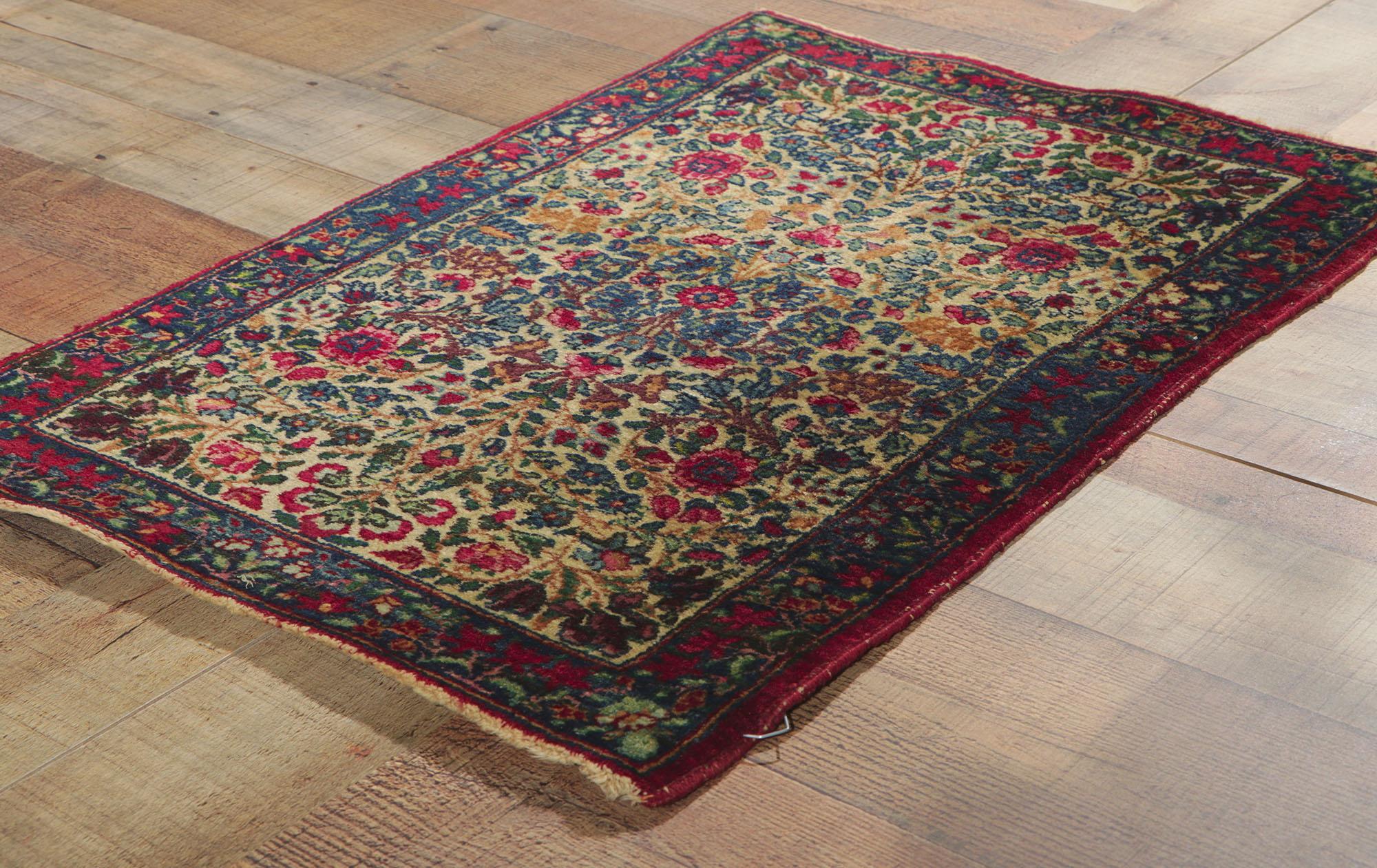 Antique Persian Kerman Carpet In Good Condition For Sale In Dallas, TX