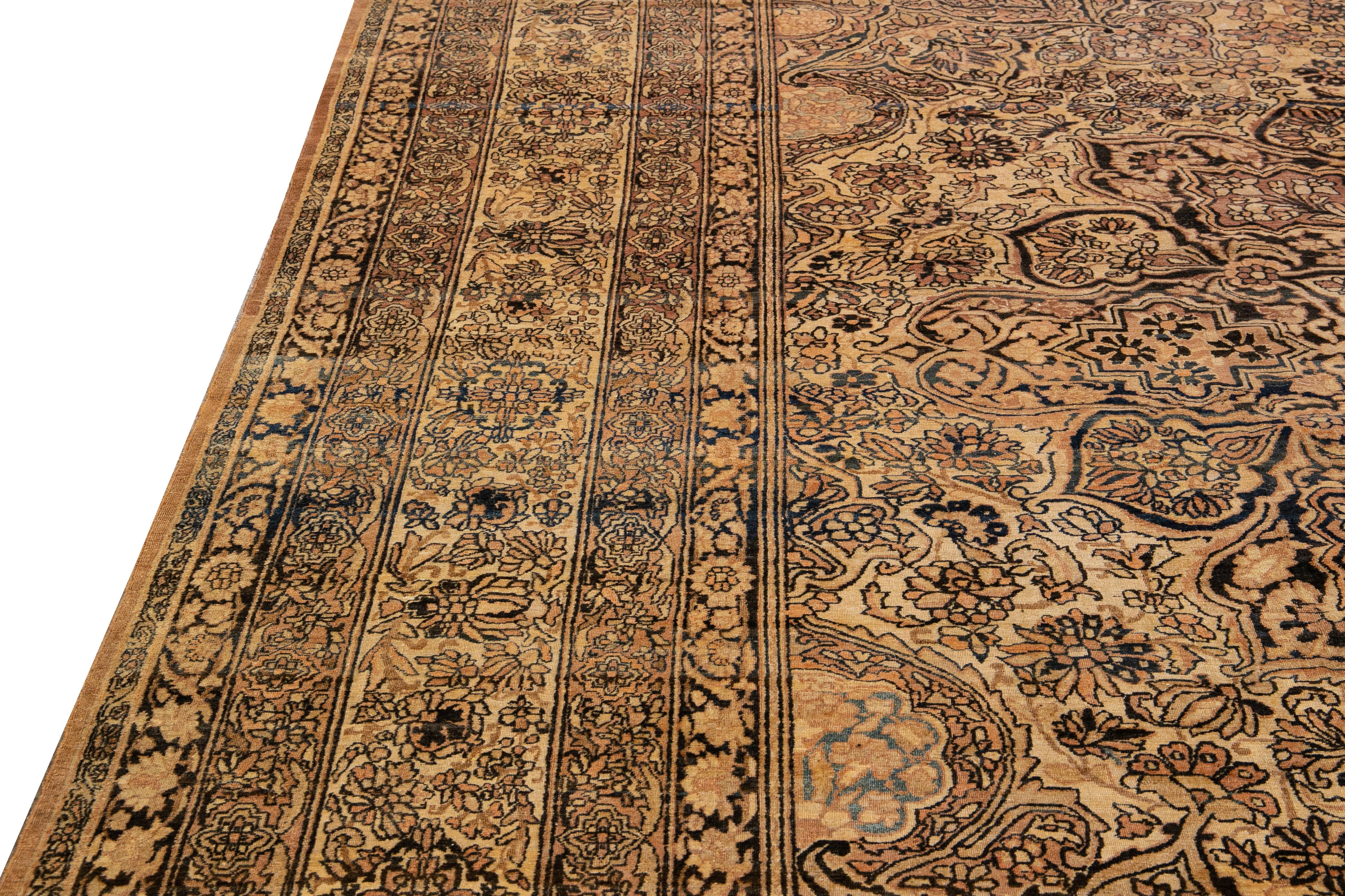 Début du 20ème siècle Ancien tapis persan Kerman fait à la main, médaillon Goldenrod surdimensionné en vente