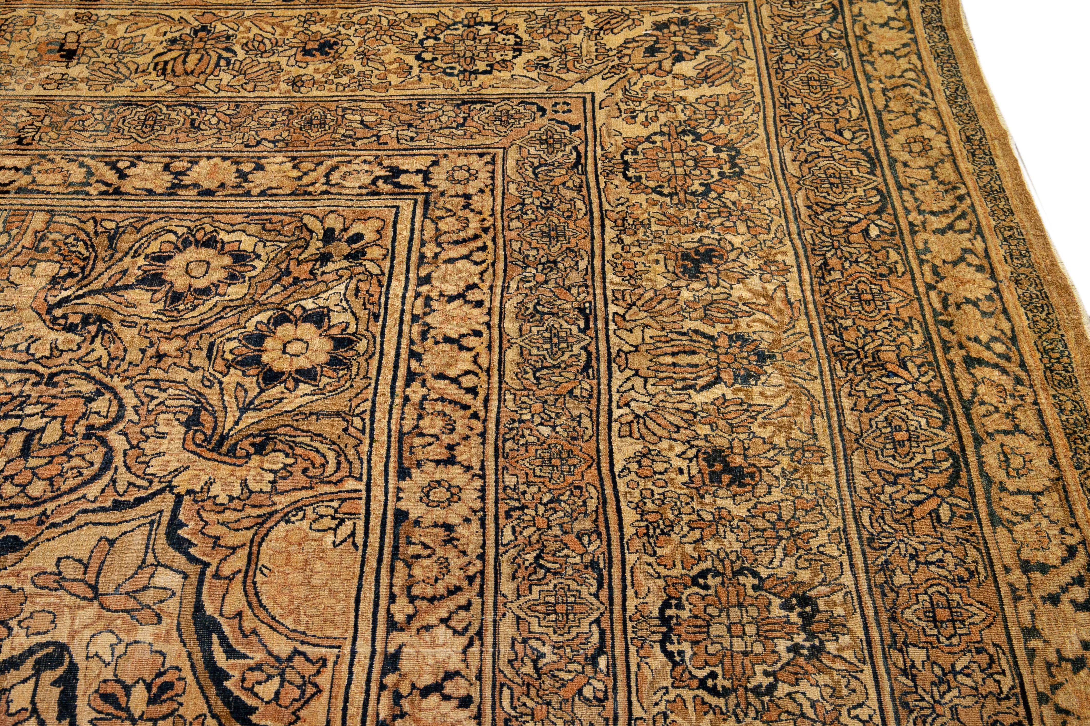 Laine Ancien tapis persan Kerman fait à la main, médaillon Goldenrod surdimensionné en vente