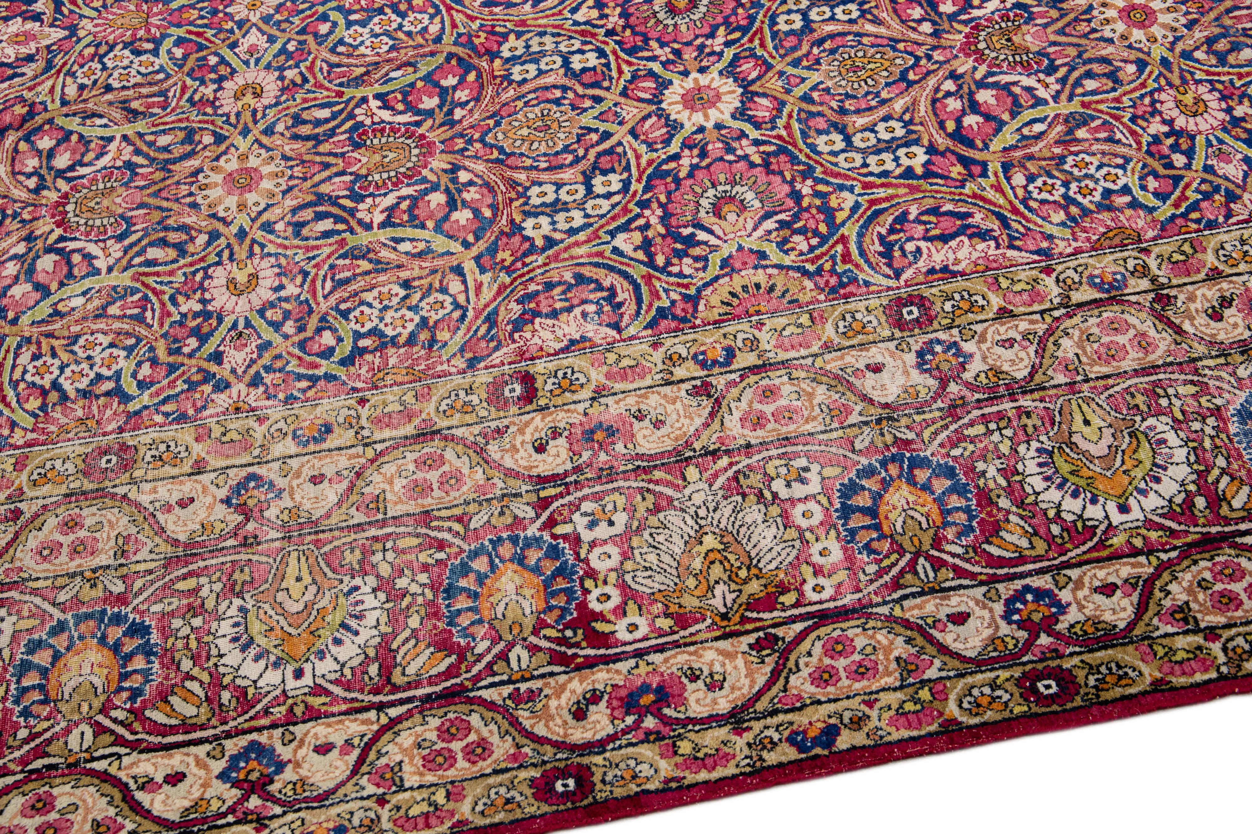 Antiker persischer Kerman-Handgefertigter Wollteppich mit mehrfarbigem Allover-Motiv im Zustand „Gut“ im Angebot in Norwalk, CT