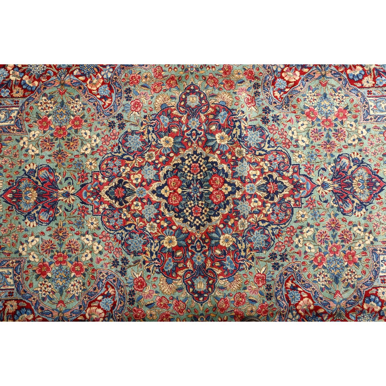Antique Persian Kerman Lavar Rug- Size: 14'1 X 9'8 In Good Condition For Sale In Los Angeles, CA