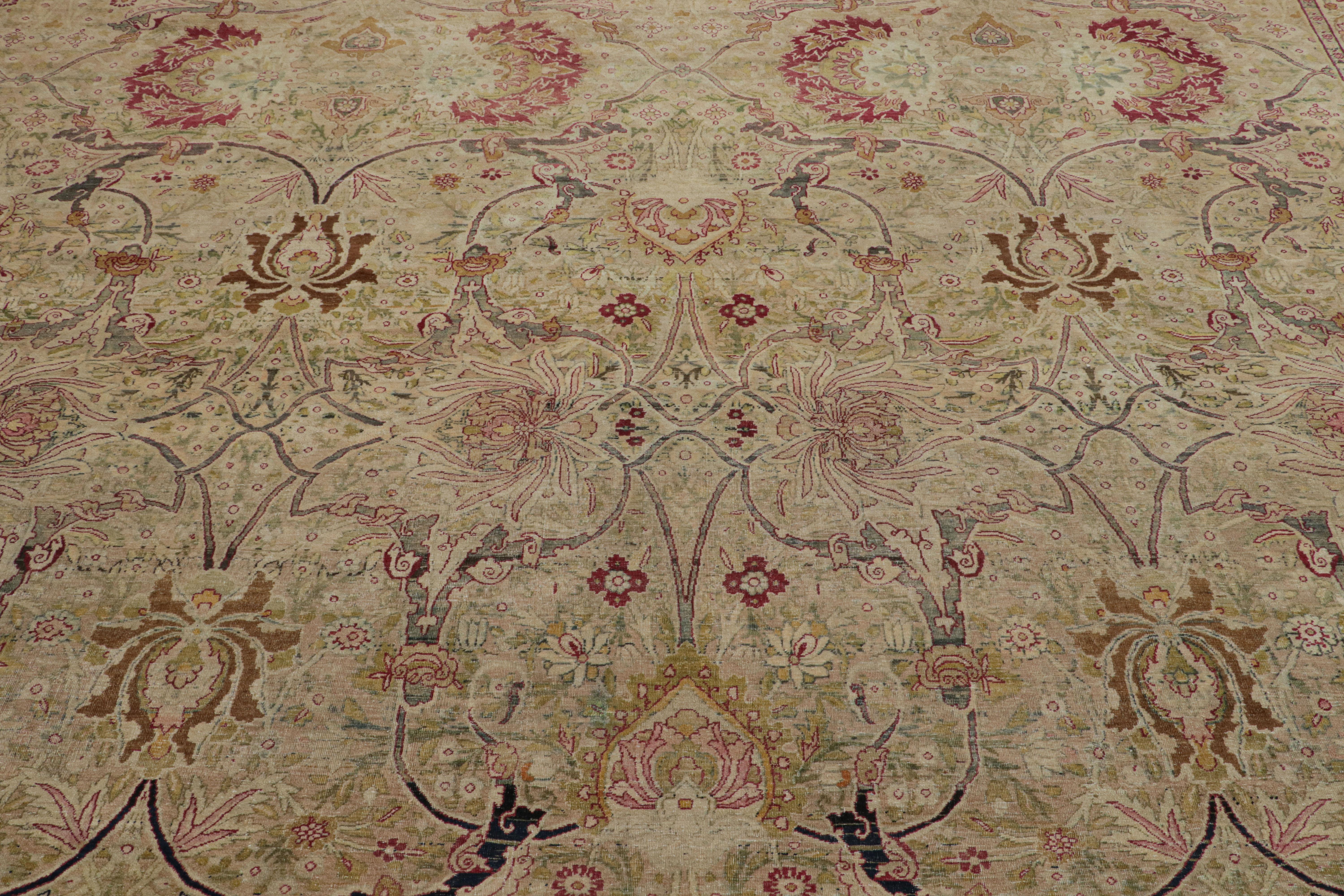 Début du 20ème siècle Ancien tapis persan Kerman Lavar à motifs floraux en vente
