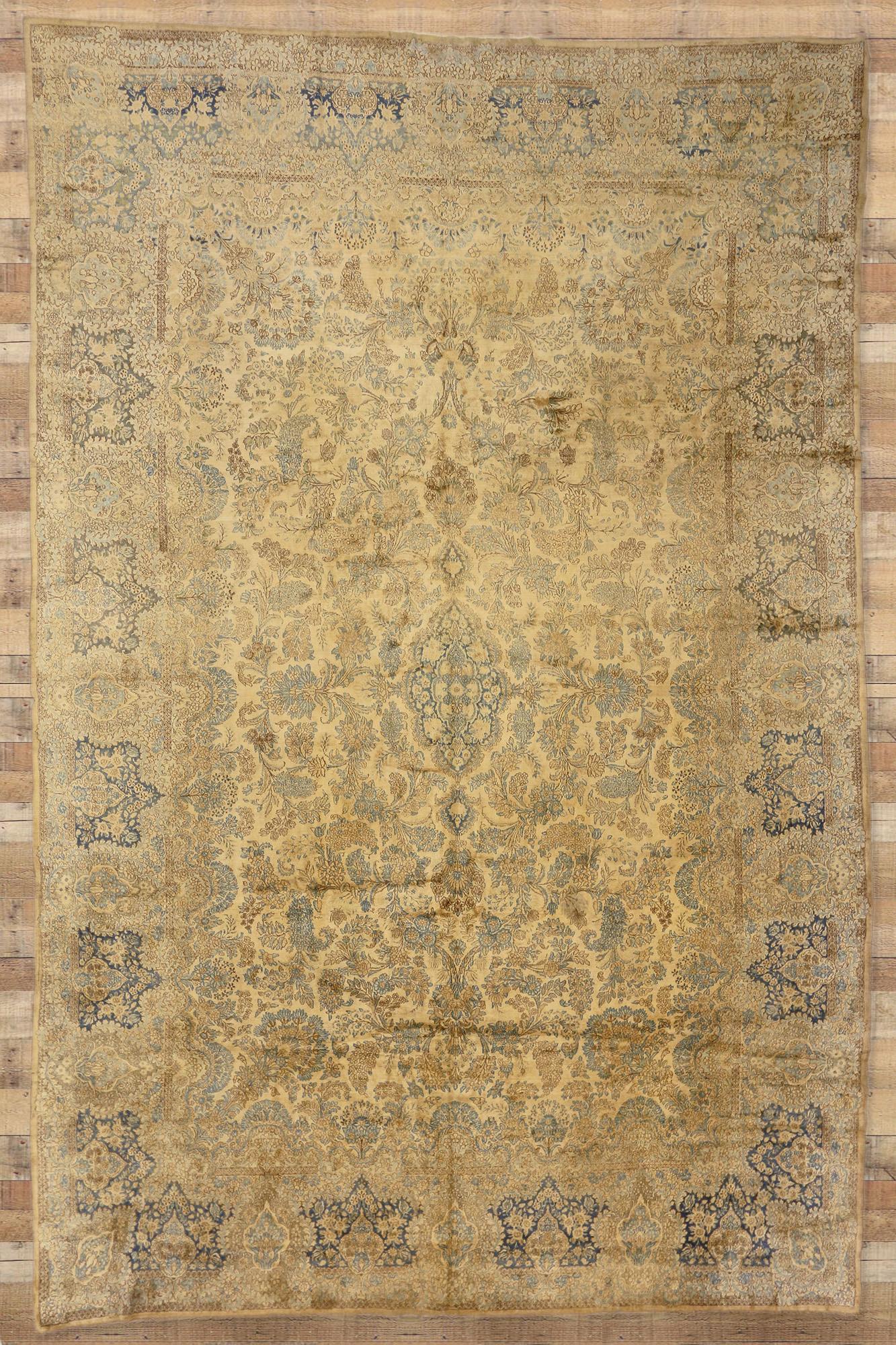 Late 19th Century Persian Kerman Rug with Traditional Style For Sale 2
