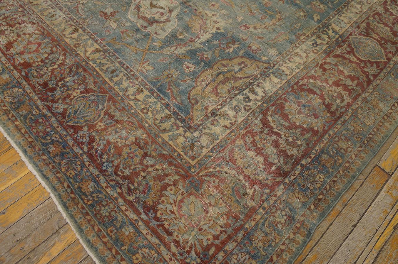 Noué à la main Tapis persan Kerman du début du XXe siècle (d'une longueur de 330 x 360 cm) en vente
