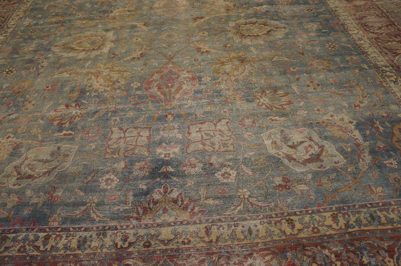 Début du 20ème siècle Tapis persan Kerman du début du XXe siècle (d'une longueur de 330 x 360 cm) en vente