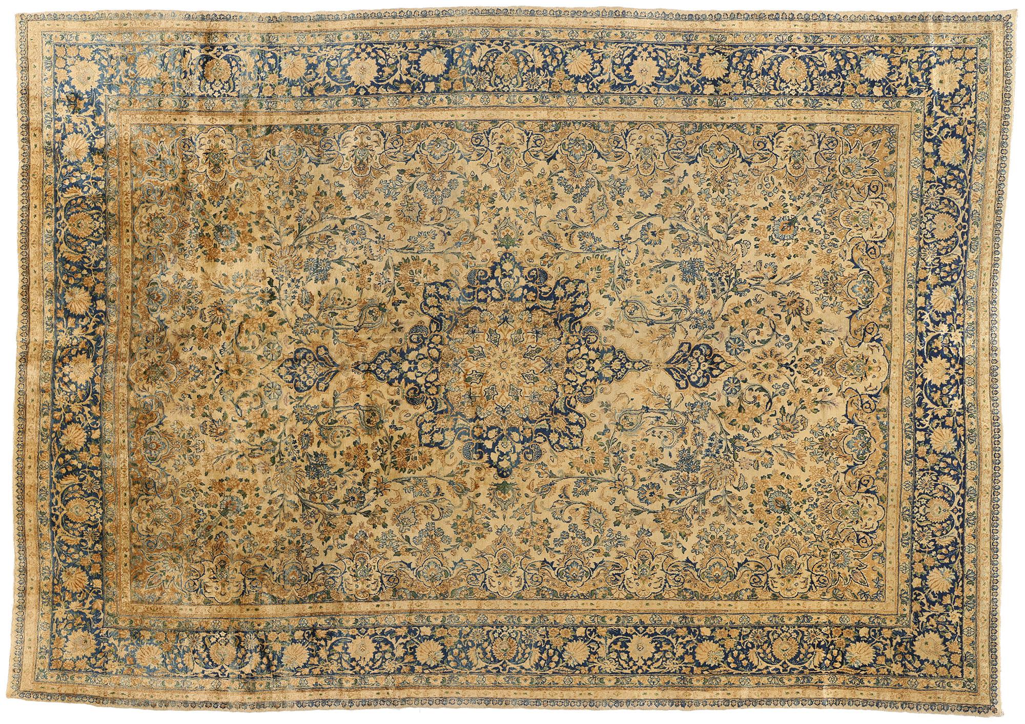 Late 19th Century Antique Persian Lavar Kerman Rug with Traditional Style For Sale 5