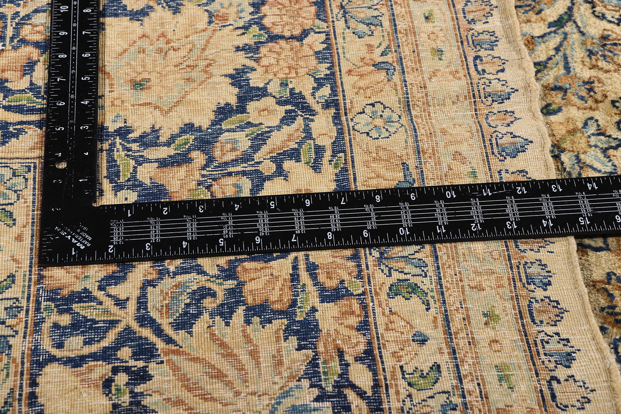 Late 19th Century Antique Persian Lavar Kerman Rug with Traditional Style For Sale 3