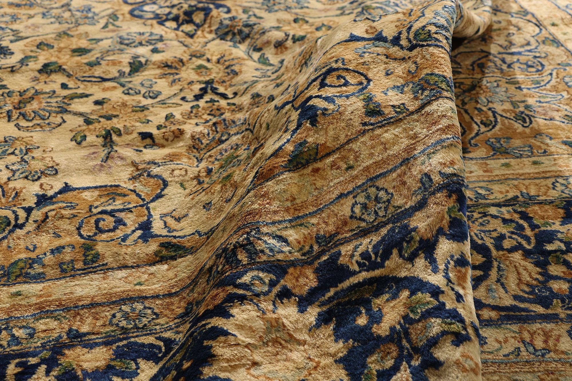 Late 19th Century Antique Persian Lavar Kerman Rug with Traditional Style For Sale 1