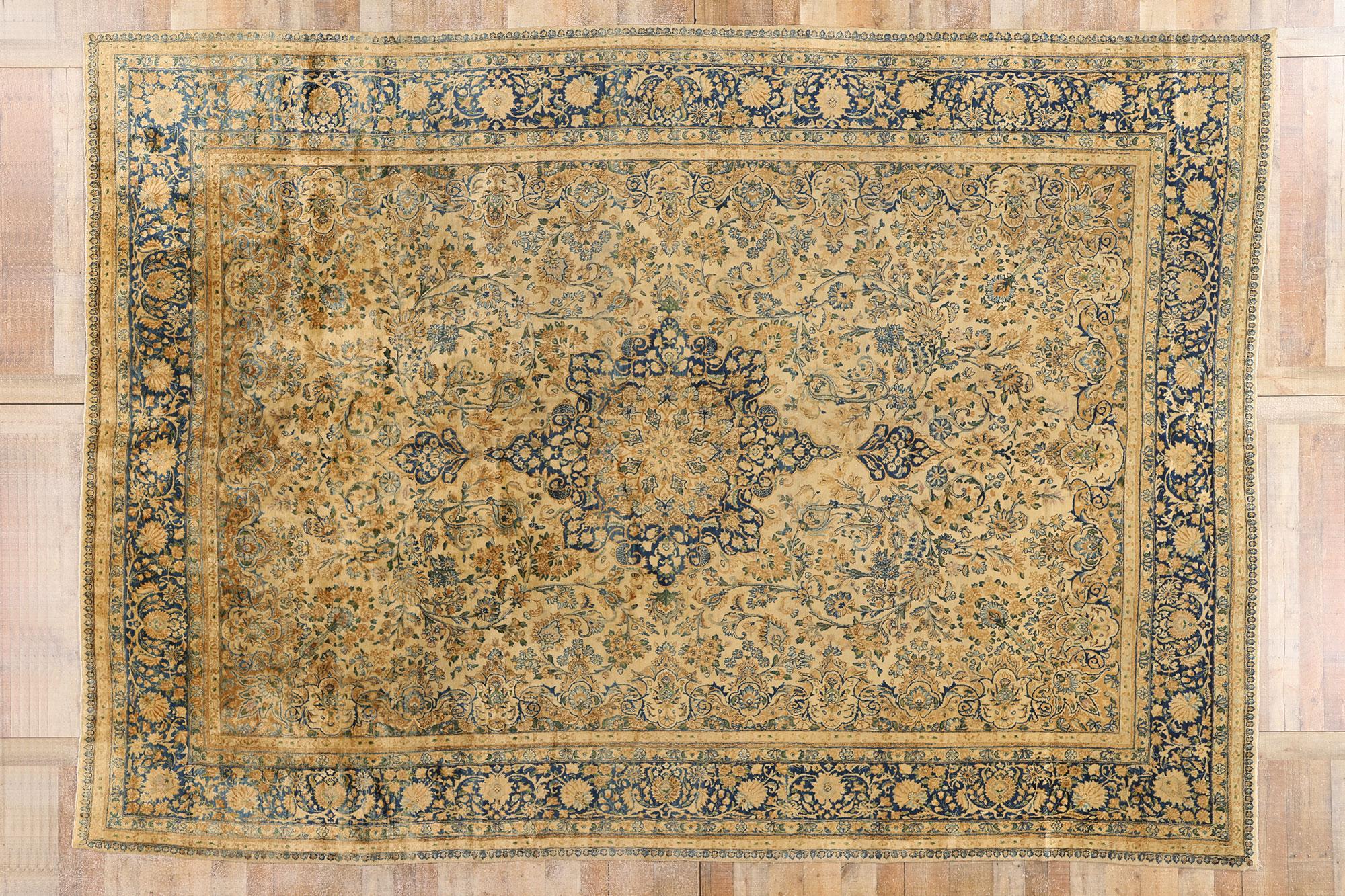 Late 19th Century Antique Persian Lavar Kerman Rug with Traditional Style For Sale 4