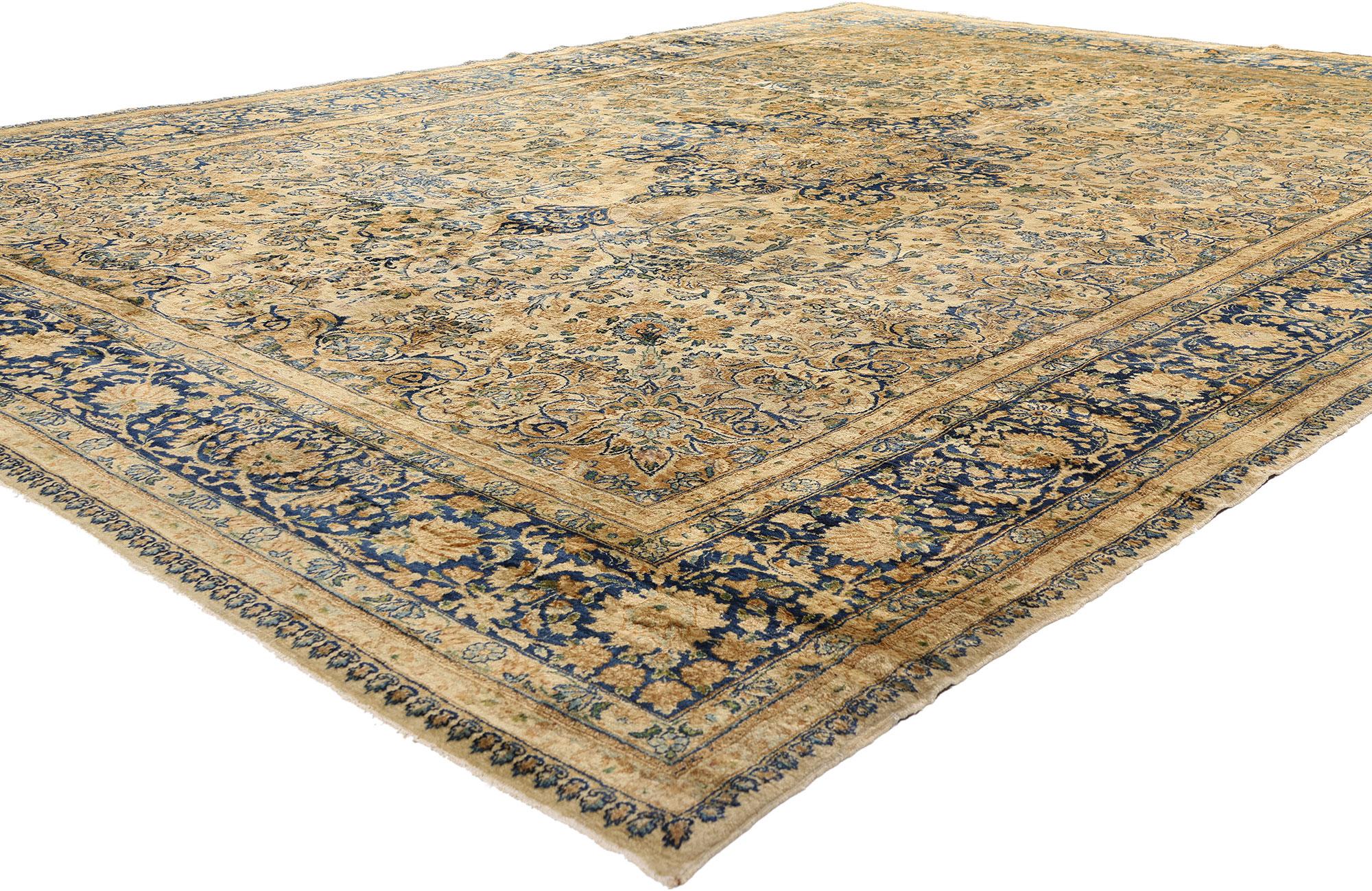 Late 19th Century Antique Persian Lavar Kerman Rug with Traditional Style In Good Condition For Sale In Dallas, TX