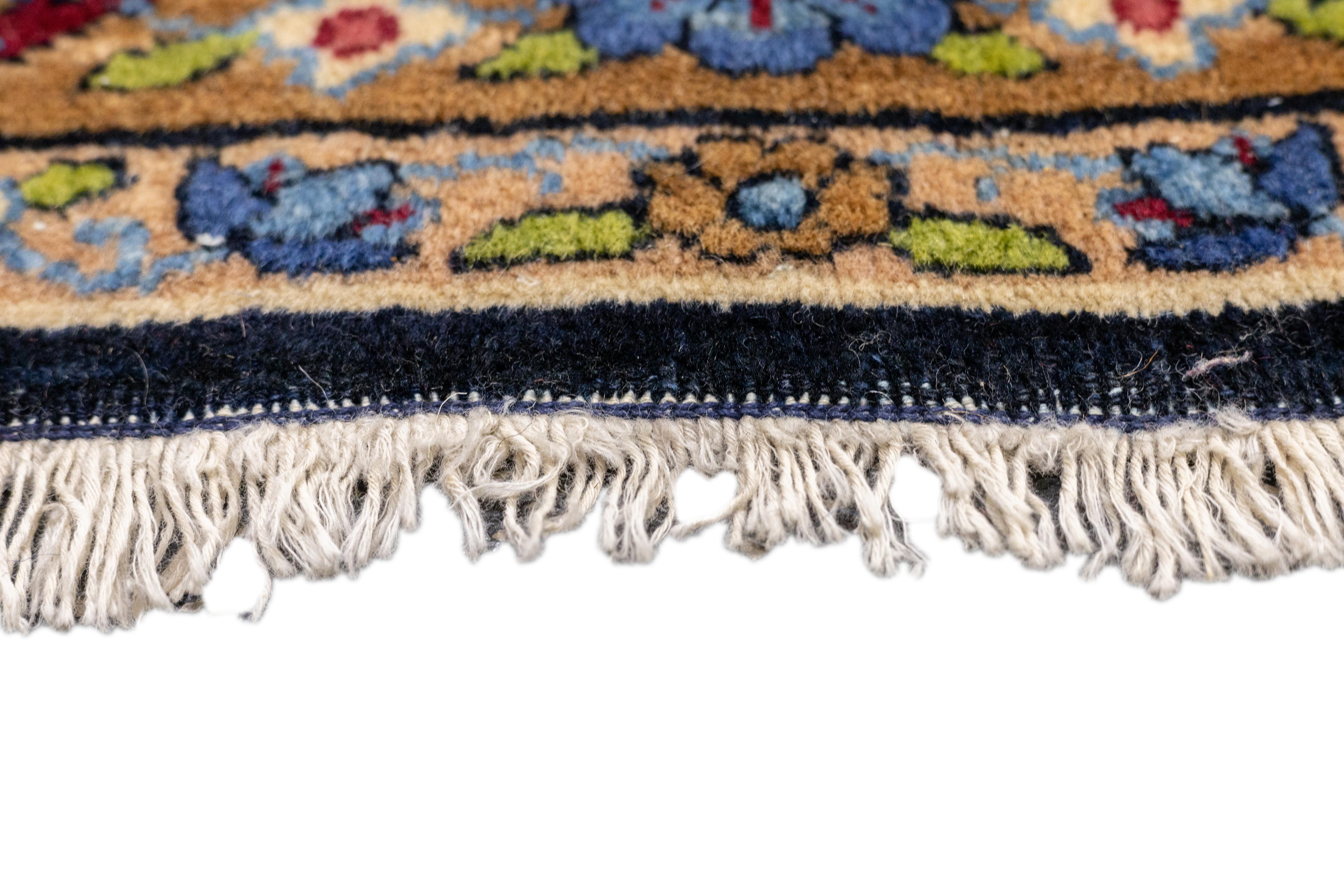 Noué à la main Tapis persan ancien Kerman 10'1'' x 14'3'' en vente