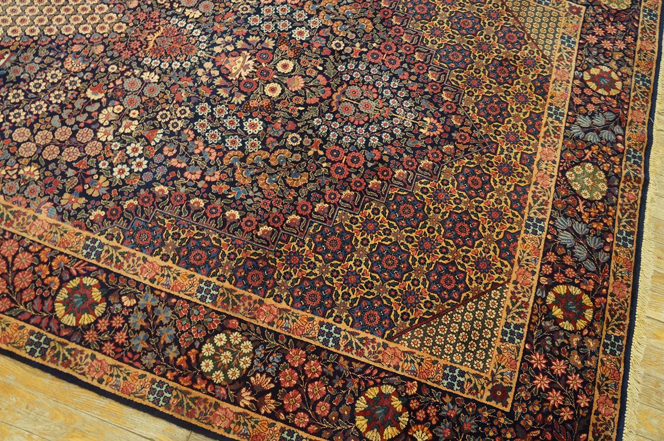 Early 20th Century Persian Kerman Carpet ( 4'10'' x 8'4'' - 147 x 254 )  For Sale 5