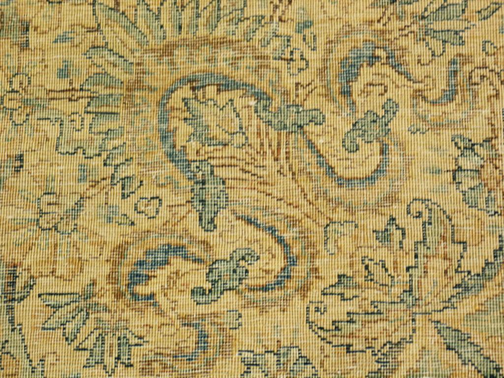 Early 20th Century Persian Kirman Carpet ( 9'10