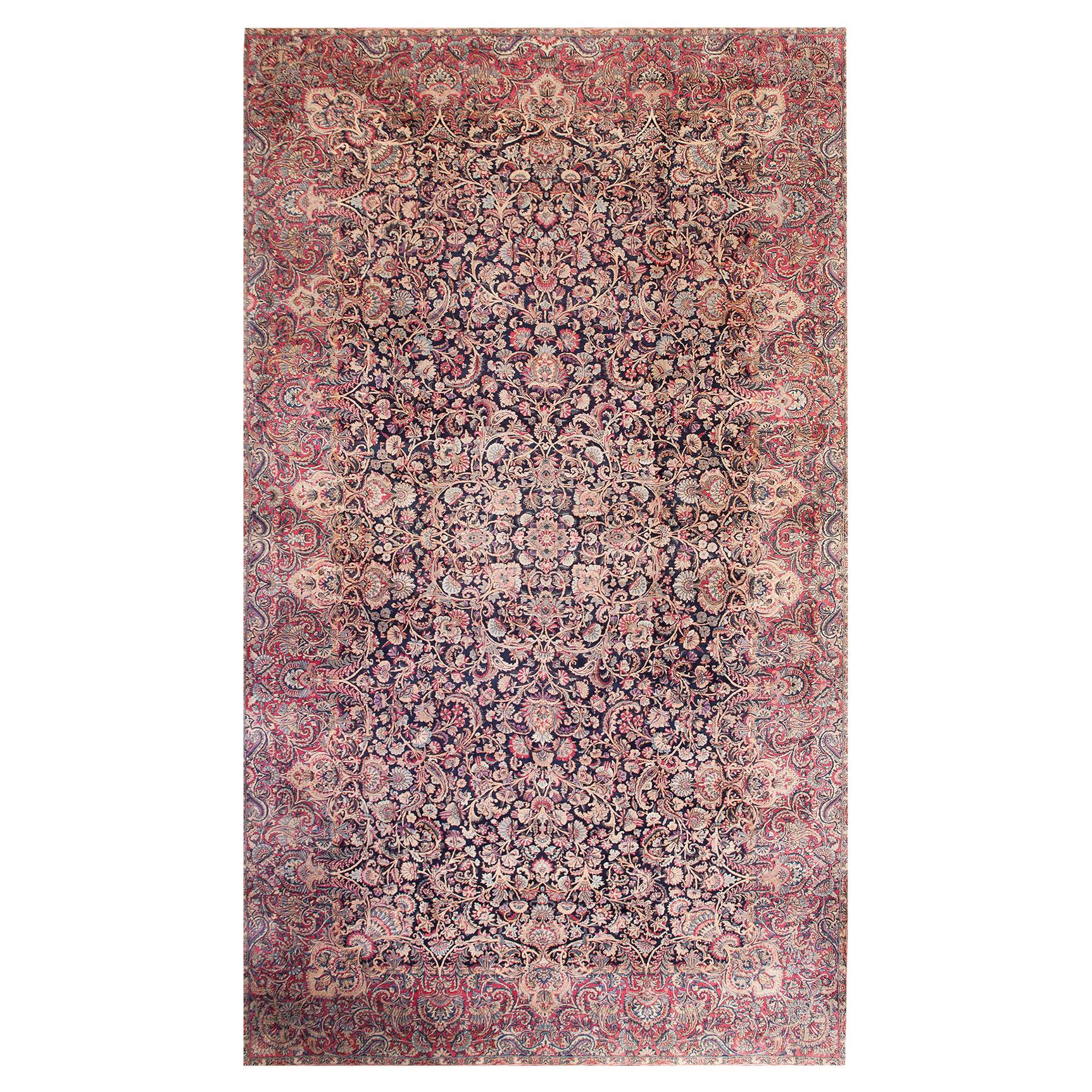 Early 20th Century S.E. Persian Kirman Carpet ( 9'10" x 17'8" - 300 x 538 ) For Sale
