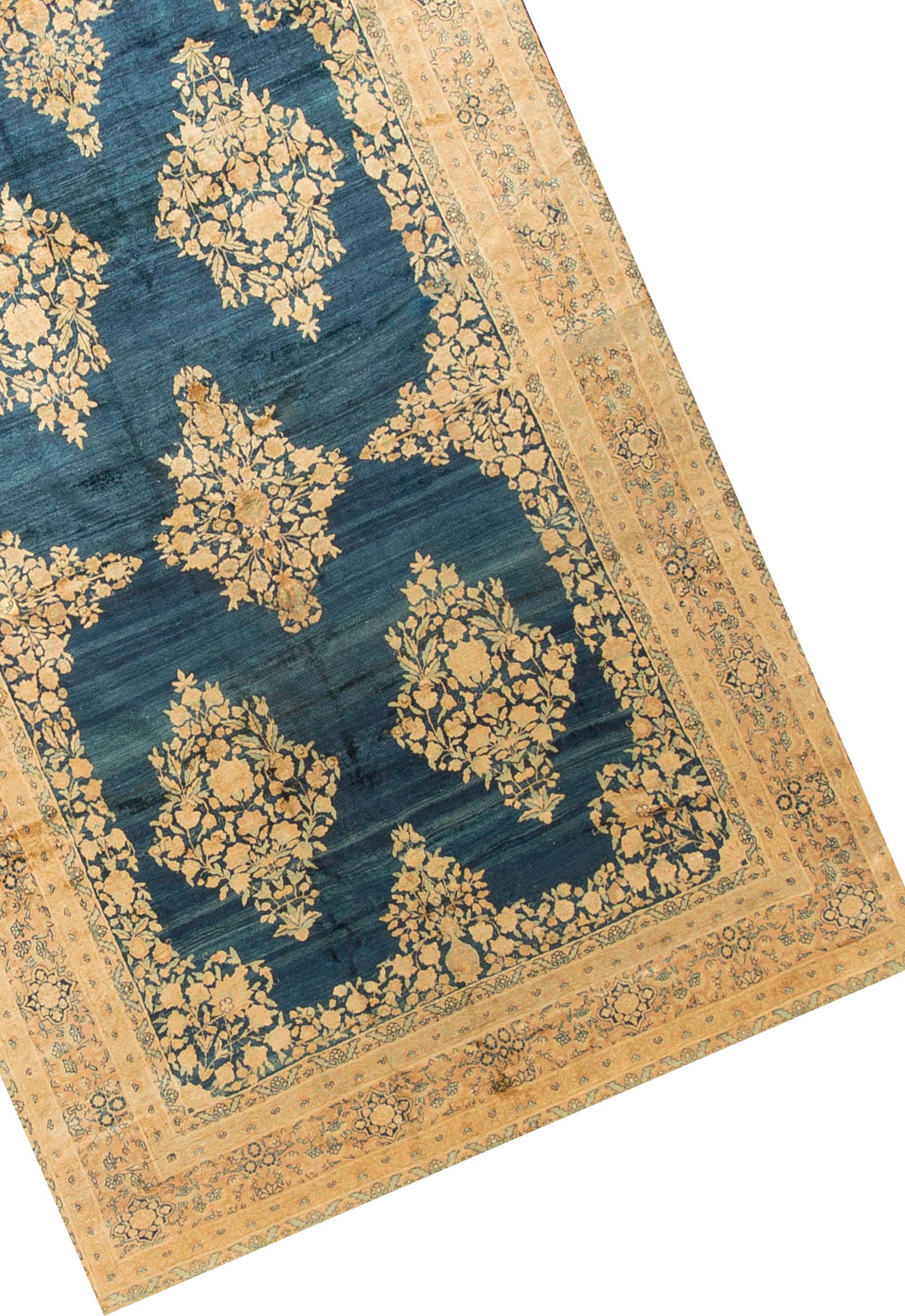 Antique Persian Kerman Rug Carpet, circa 1890 7'6 x 10'6 In Good Condition For Sale In Secaucus, NJ