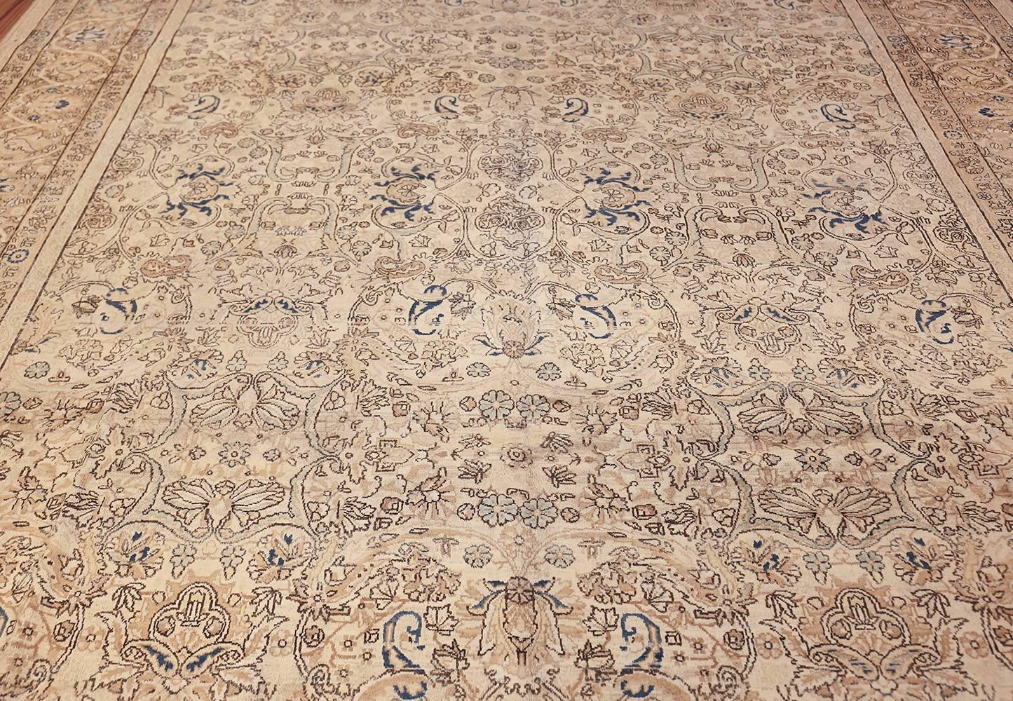Antique Persian Kerman Rug. Size: 8 ft 10 in x 12 ft (2.69 m x 3.66 m) 1