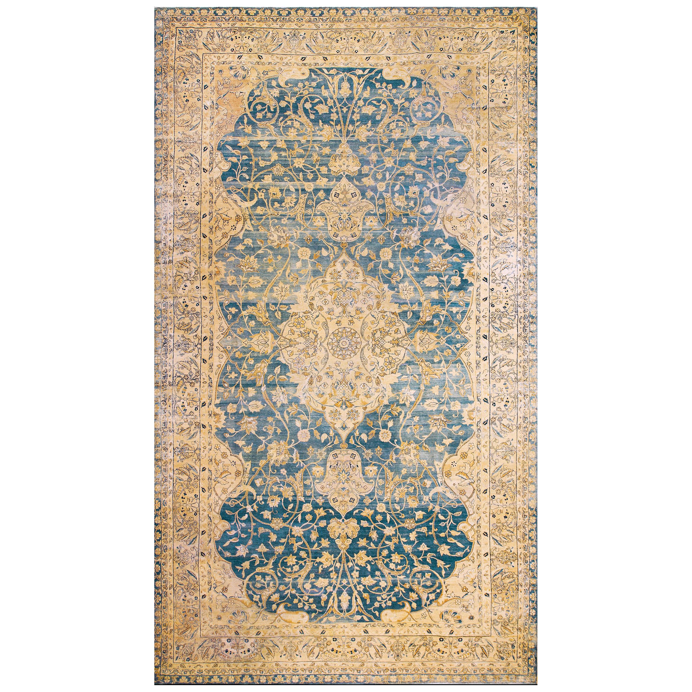 Early 20th Century S.E. Persian Kerman Carpet ( 9'9" x 17'6" - 297 x 533 ) For Sale