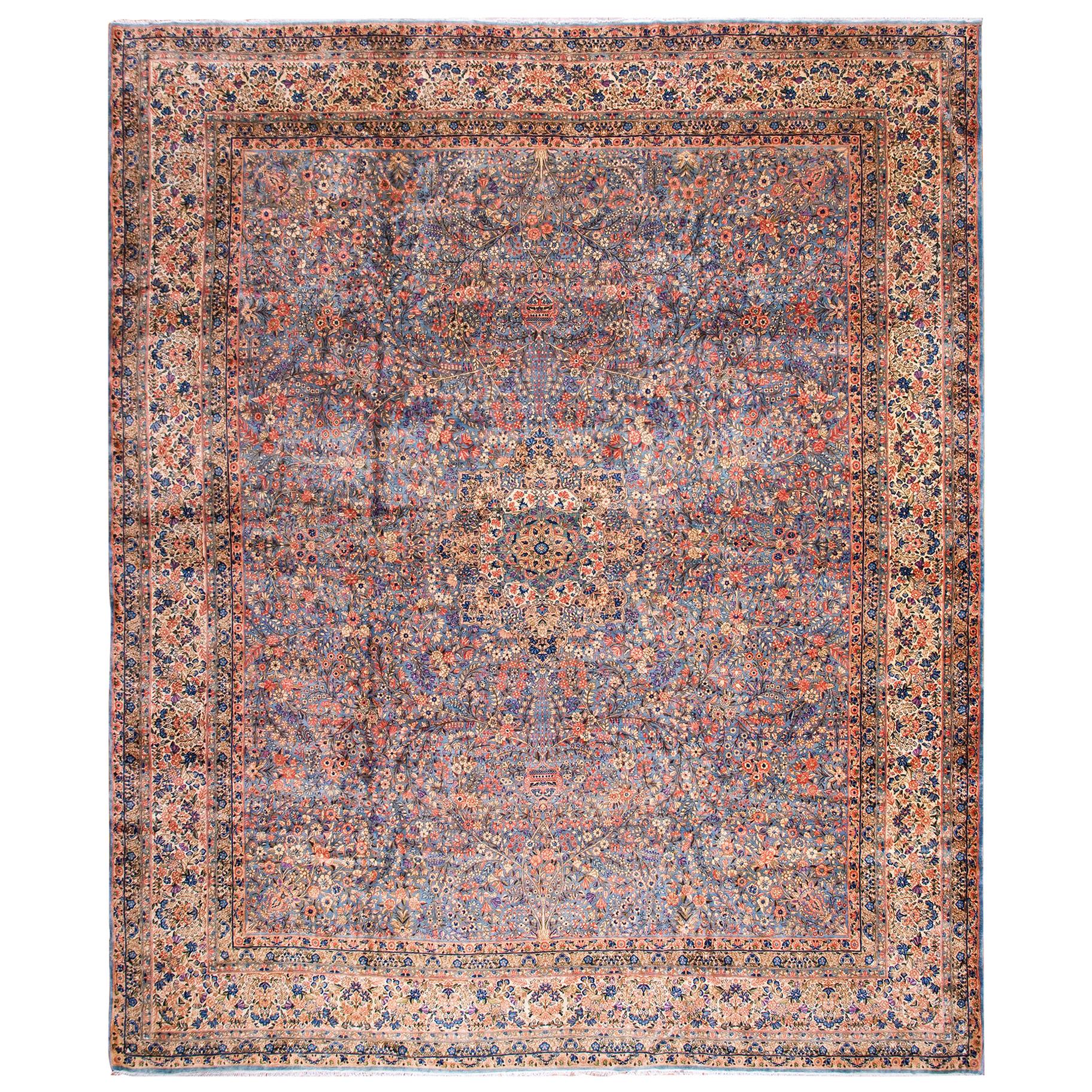 Early 20th Century Persian Kirman Carpet ( 13'10" x 16'8" - 422 x 508 )