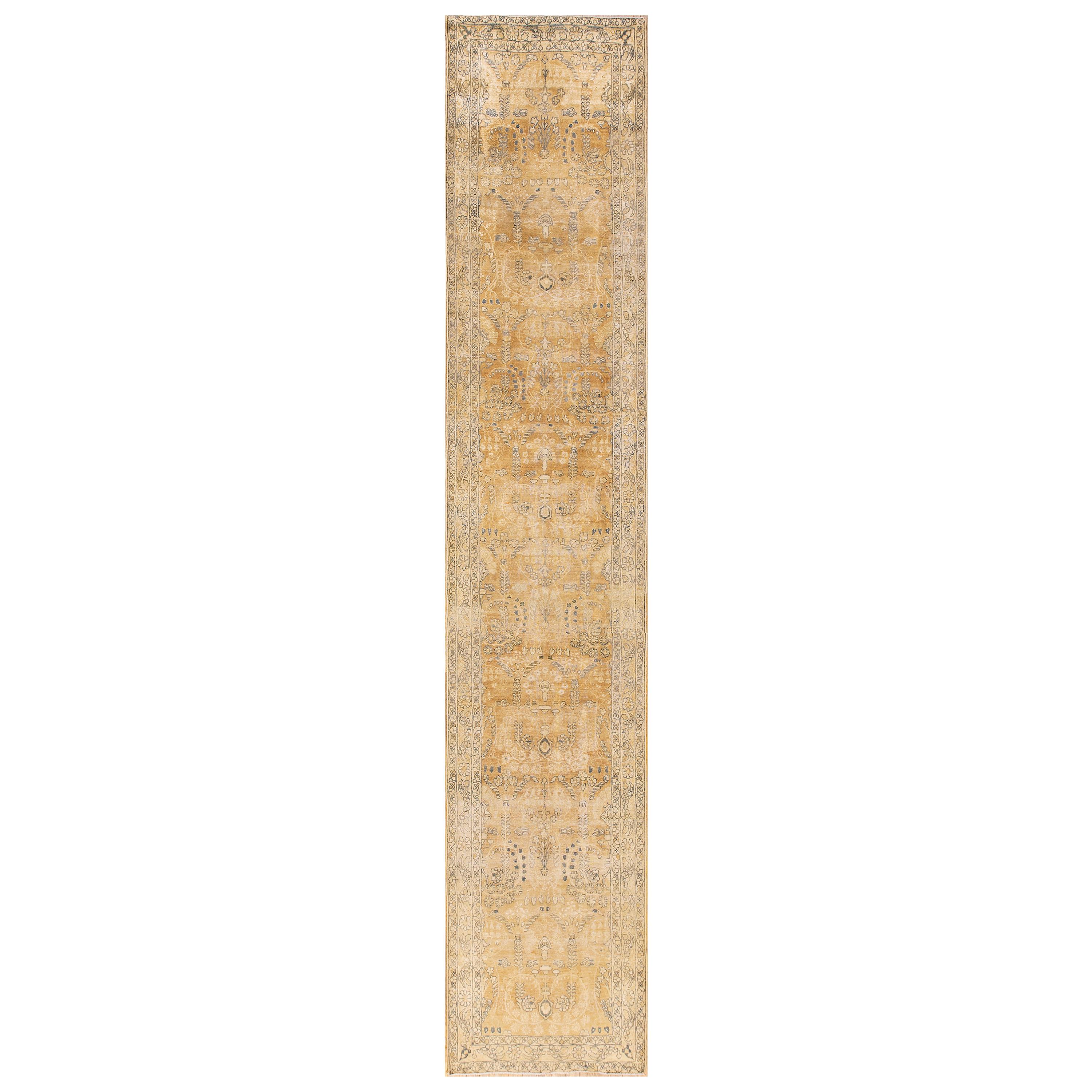 Early 20th Century S.E. Persian Kirman Carpet ( 2'8" x 14' - 81 x 427 ) For Sale
