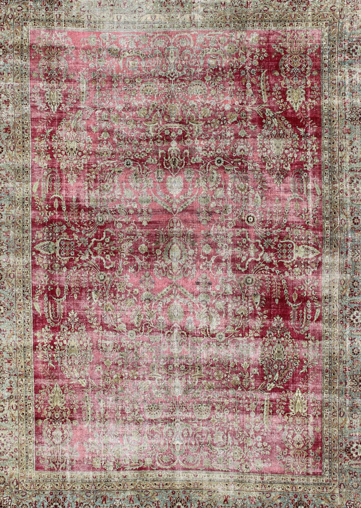 Antiker persischer Lavar Kerman-Teppich im All-Over-Blumenmuster im Used-Look (Kirman) im Angebot