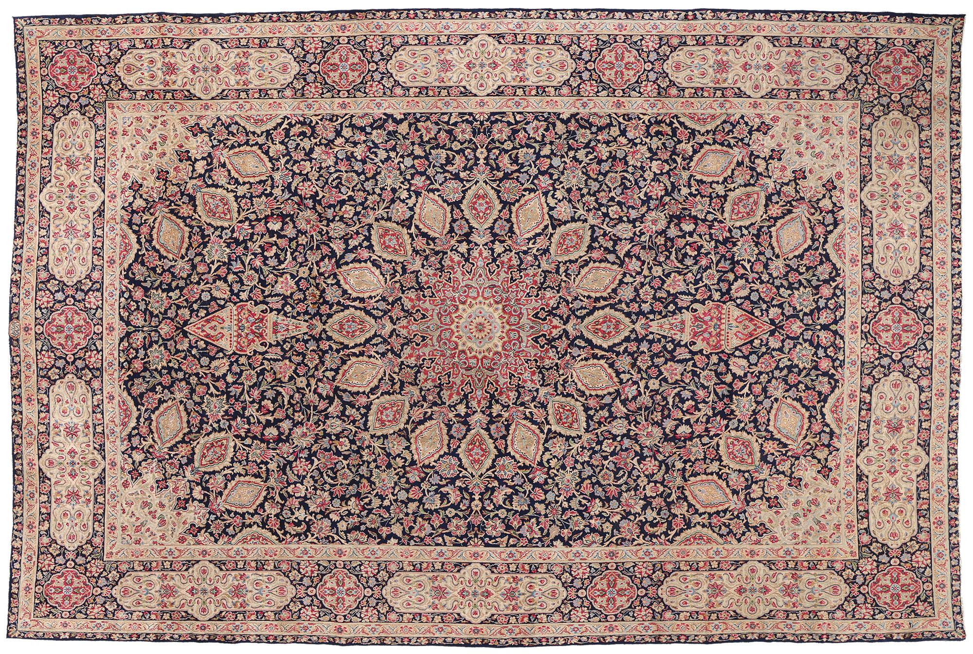 Tapis ancien persan Kerman de style traditionnel signé de la fin du 19e siècle en vente 11