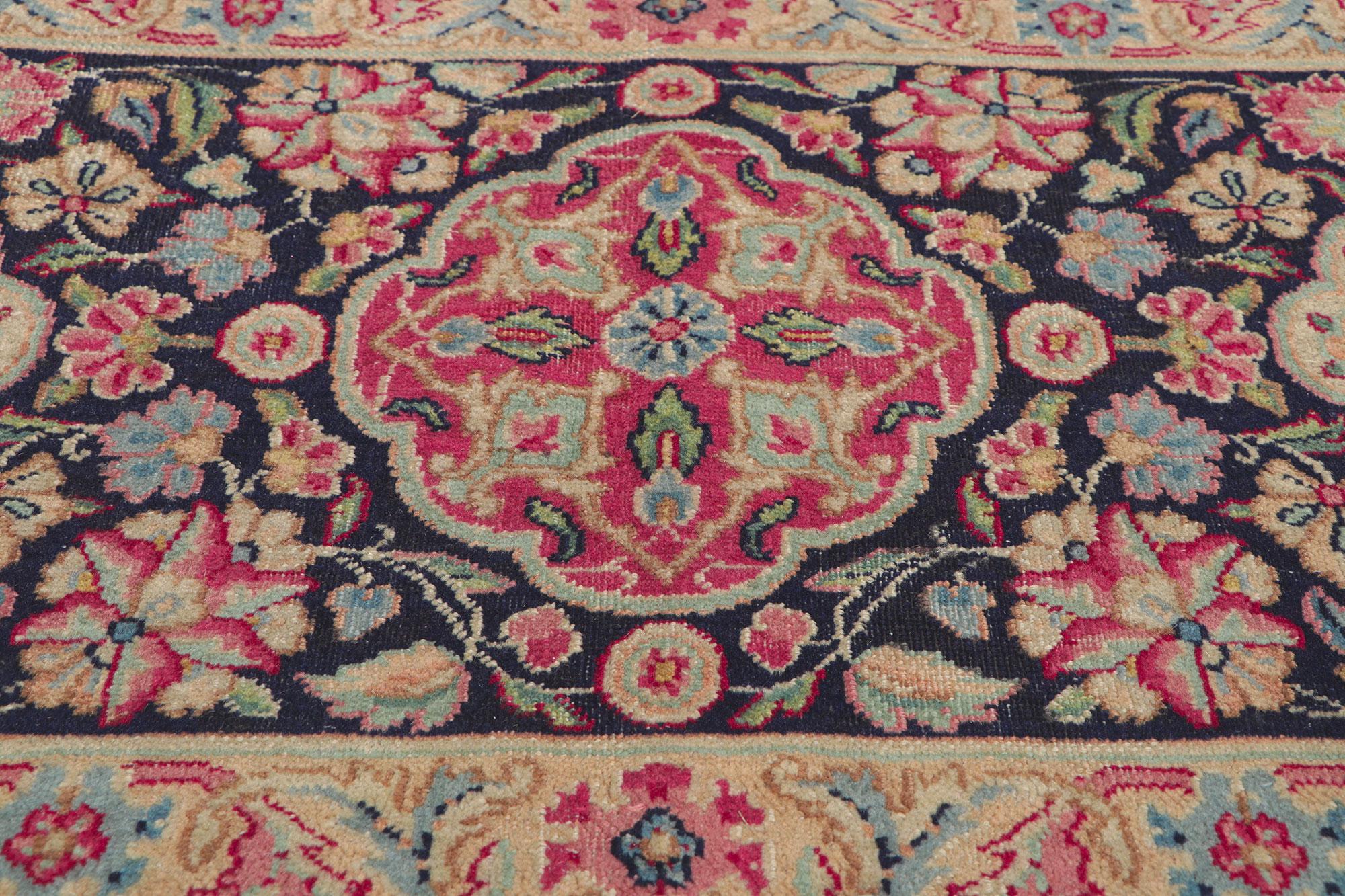 Antique Persian Kerman Rug with The Ardabil Carpet Design In Good Condition For Sale In Dallas, TX