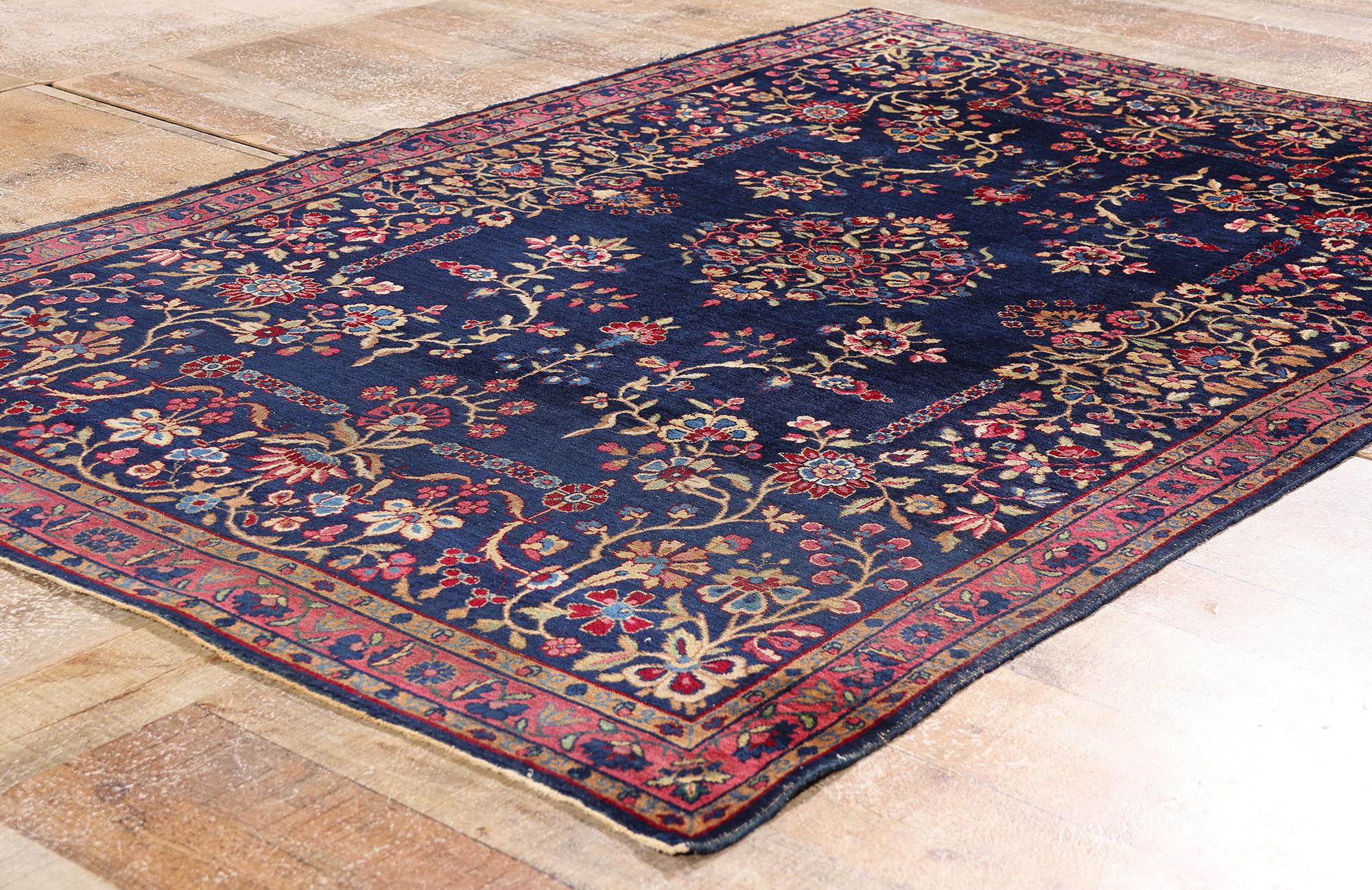 Antiker persischer Kerman-Teppich mit traditionellem Stil (Kirman) im Angebot