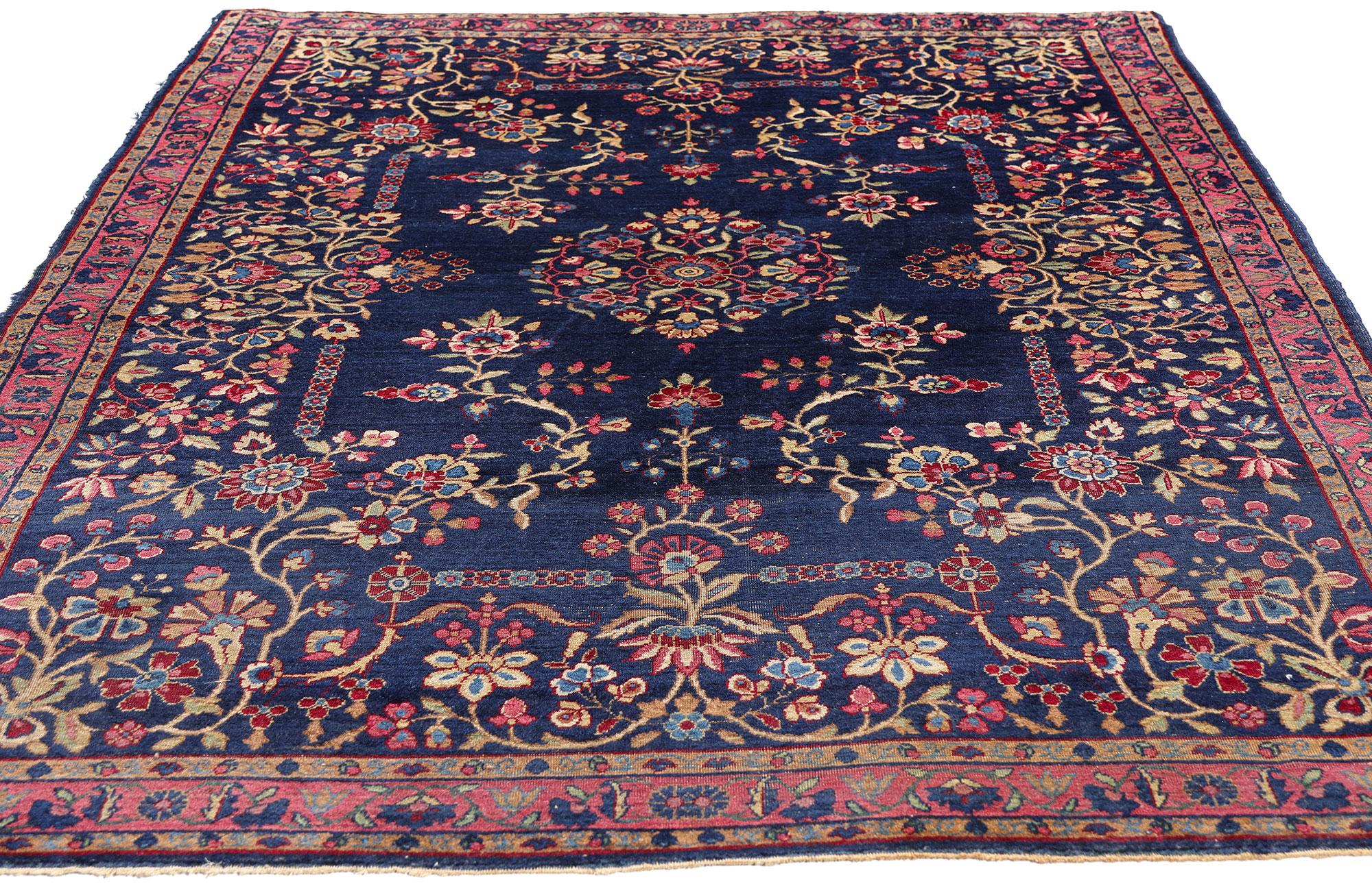 Antiker persischer Kerman-Teppich mit traditionellem Stil (Persisch) im Angebot