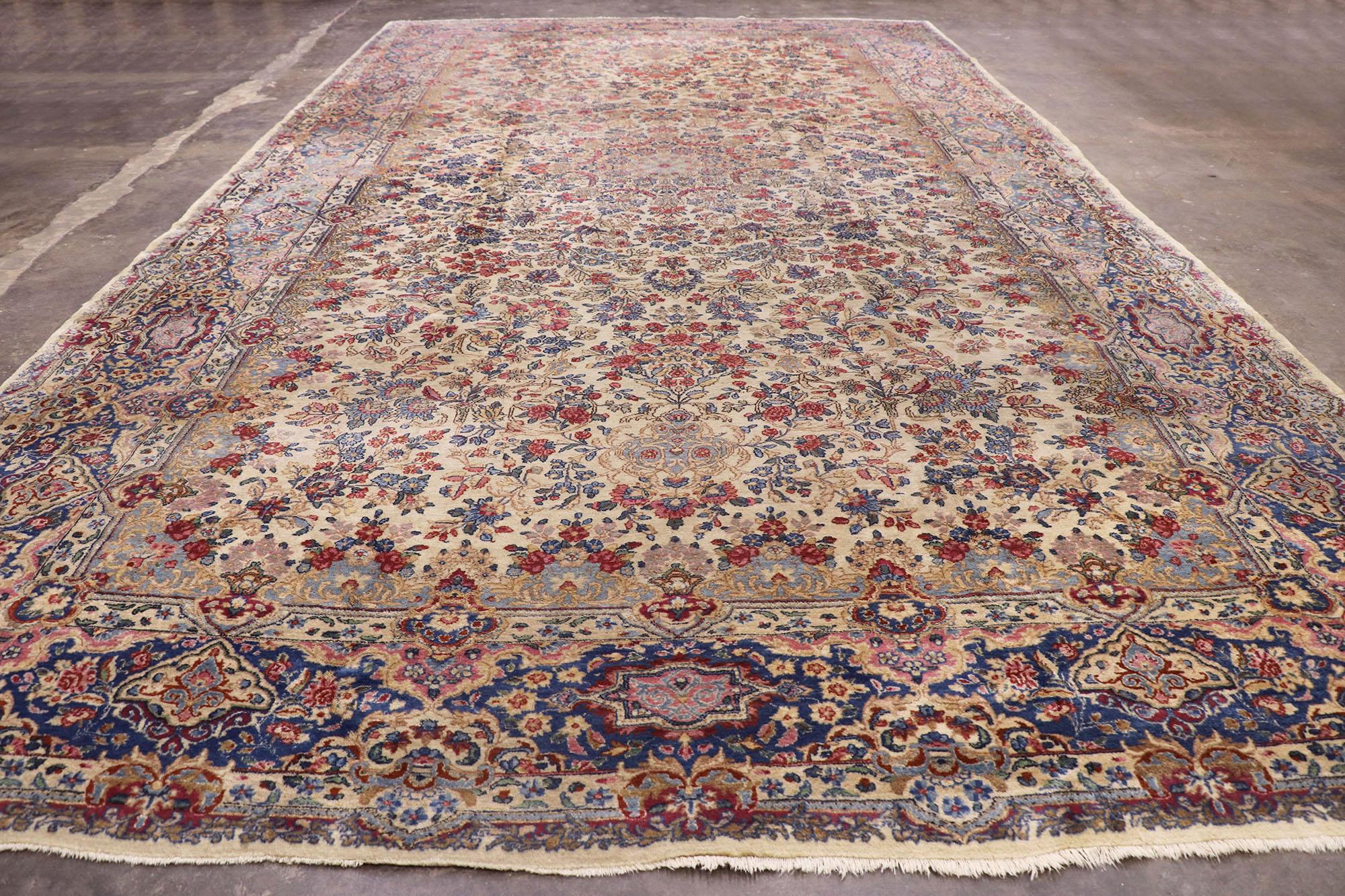 Wool Antique Persian Kerman Rug, 09'07 x 17'06 For Sale