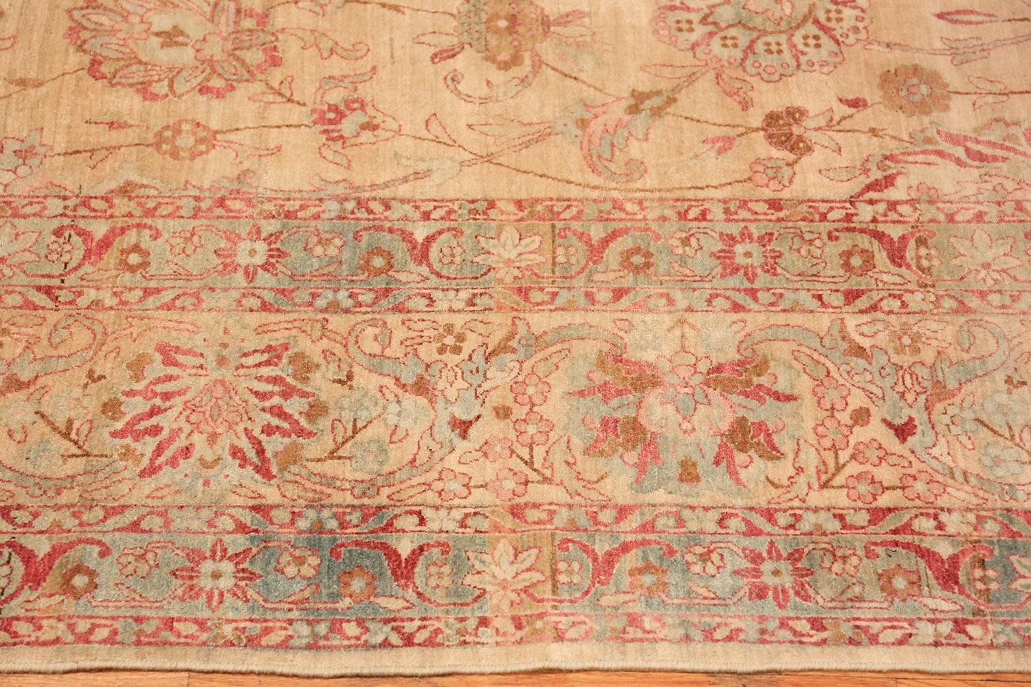 Fine antique Persian Kerman vase design rug, country of origin: Persia, date circa 1920. Size: 9 ft. x 14 ft. 4 in (2.74 m x 4.37 m).