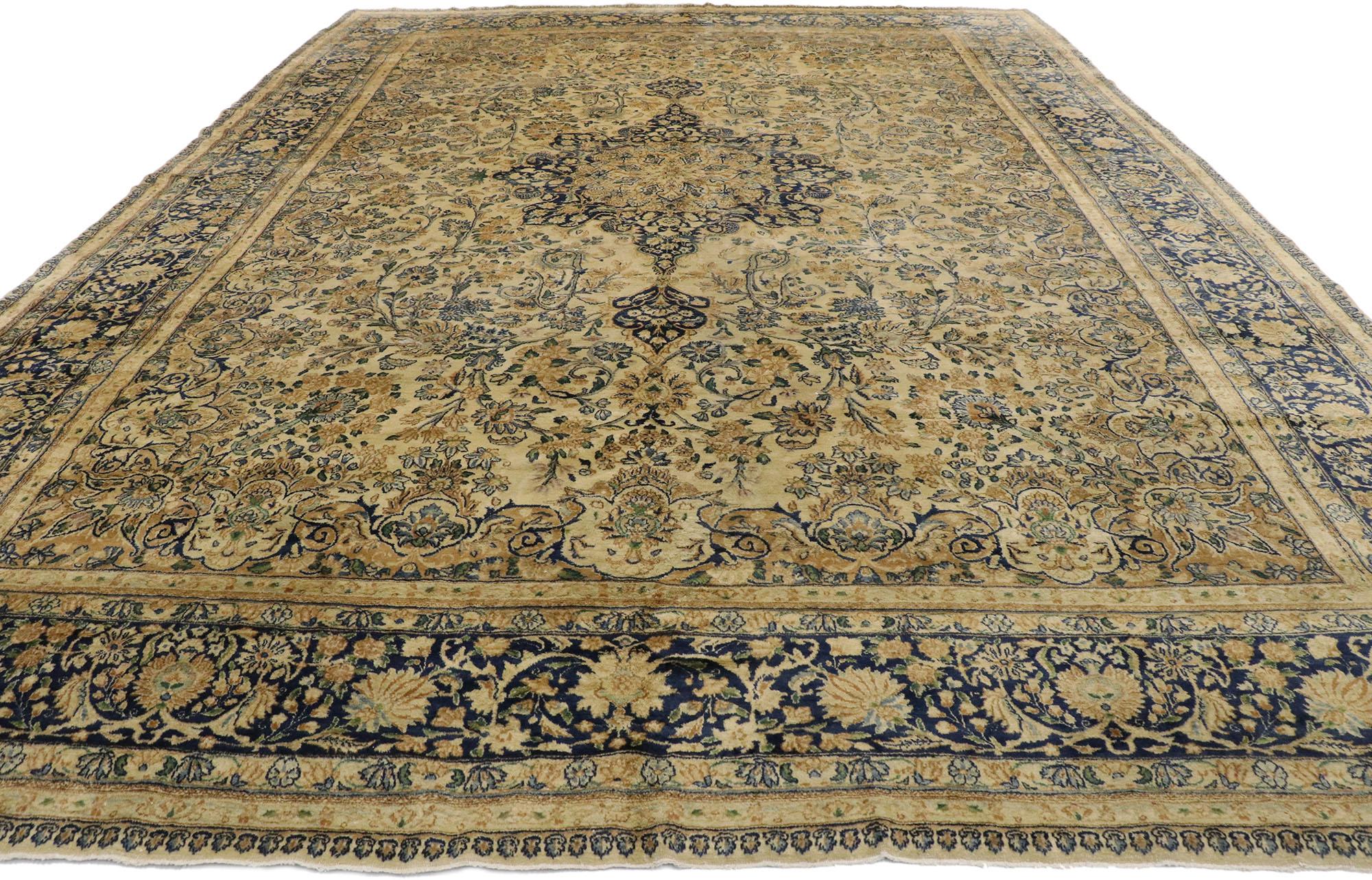 Antique Persian Kerman Rug, 10'00 X 14'01 In Good Condition For Sale In Dallas, TX
