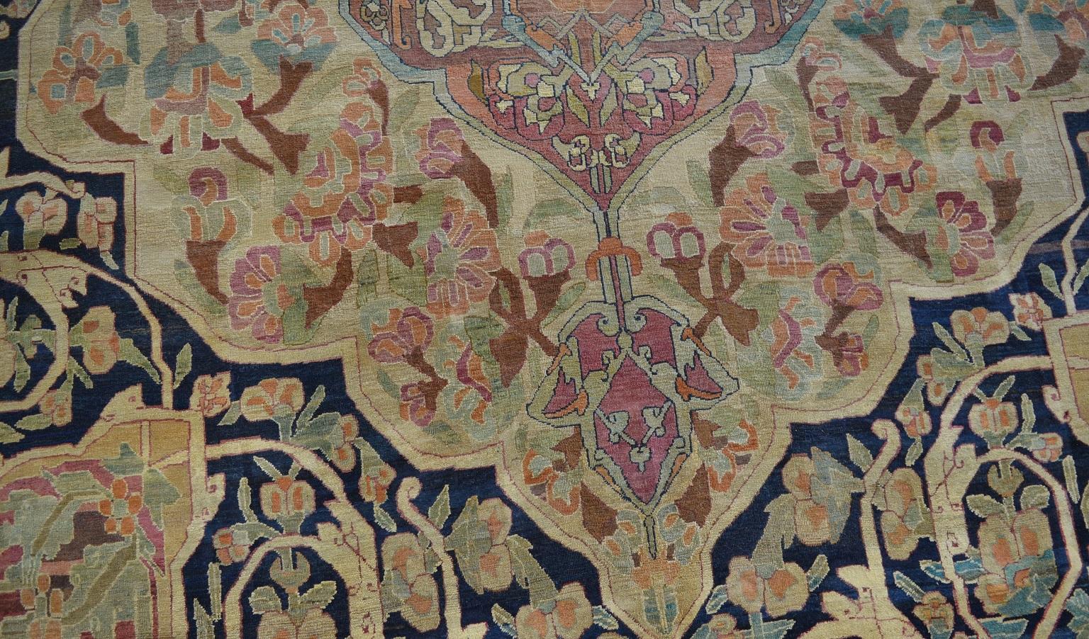 Antique 1870s Persian Kermanshah Rug, Floral Motifs, 10' x 14' In Good Condition For Sale In New York, NY