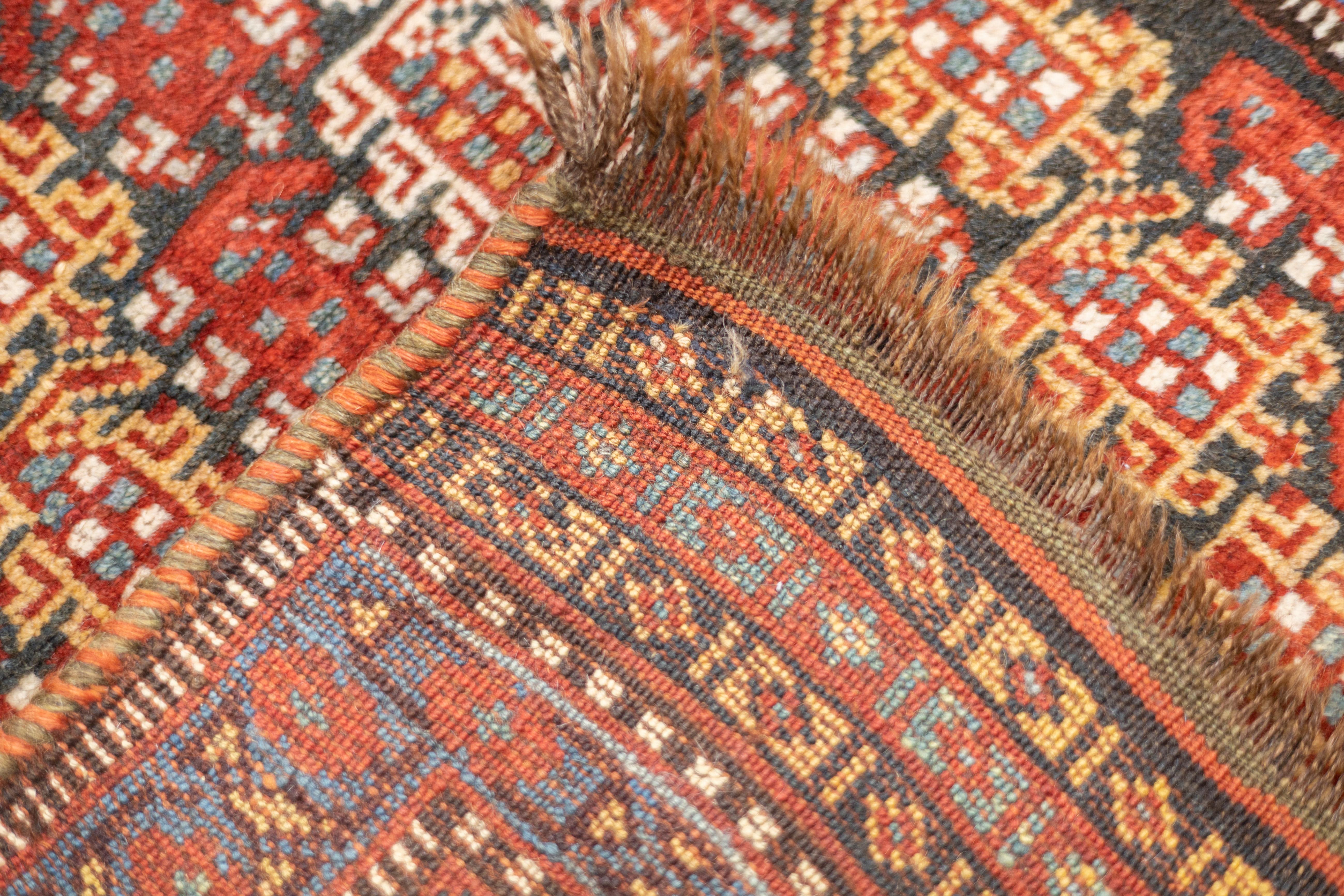 Tappeto antico persiano Khamseh 4'3'' x 6'4'' in vendita 4